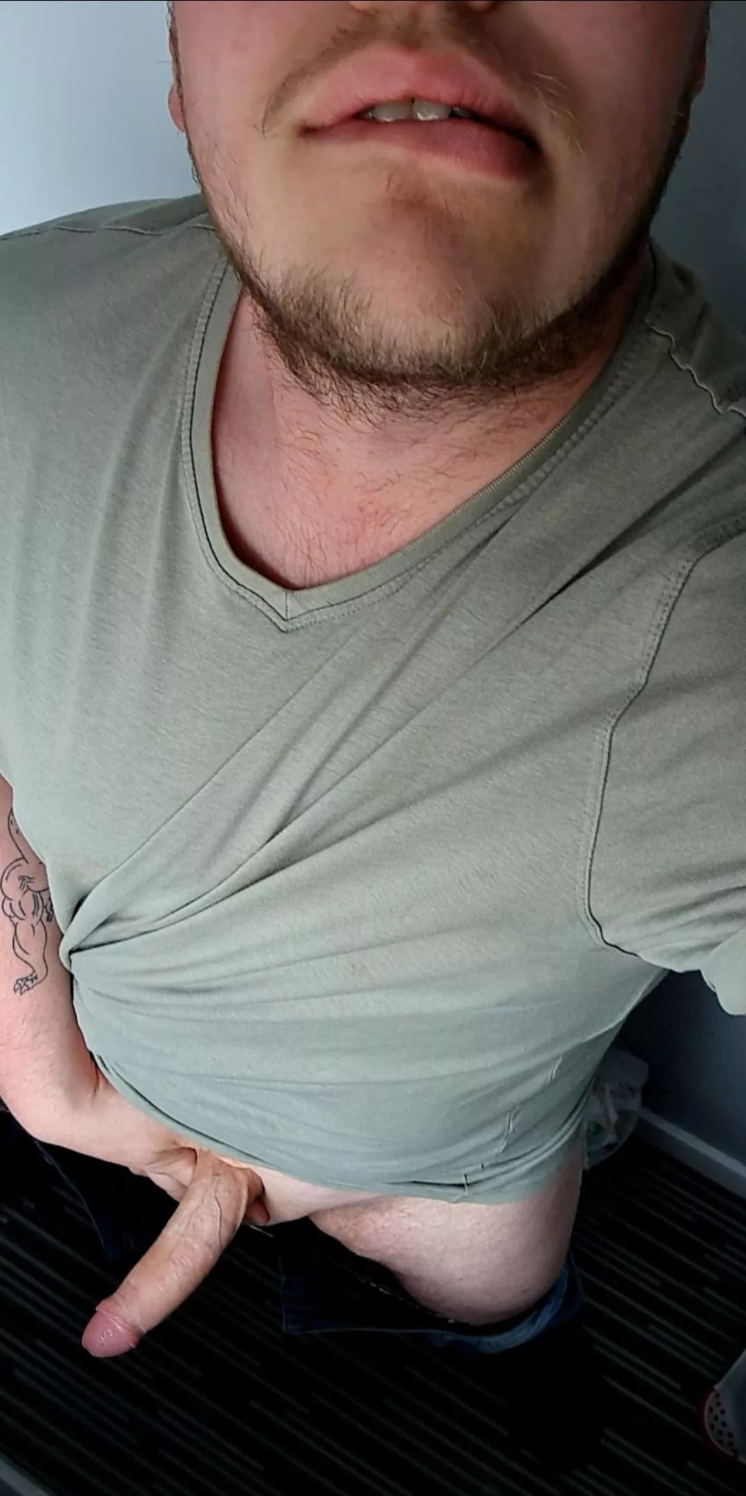 I like how veiny it looks here 😏 [M29]