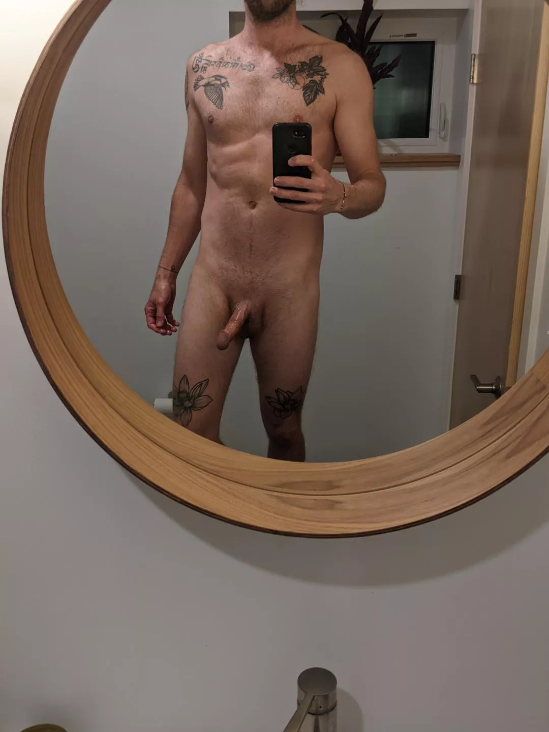 i like this mirror