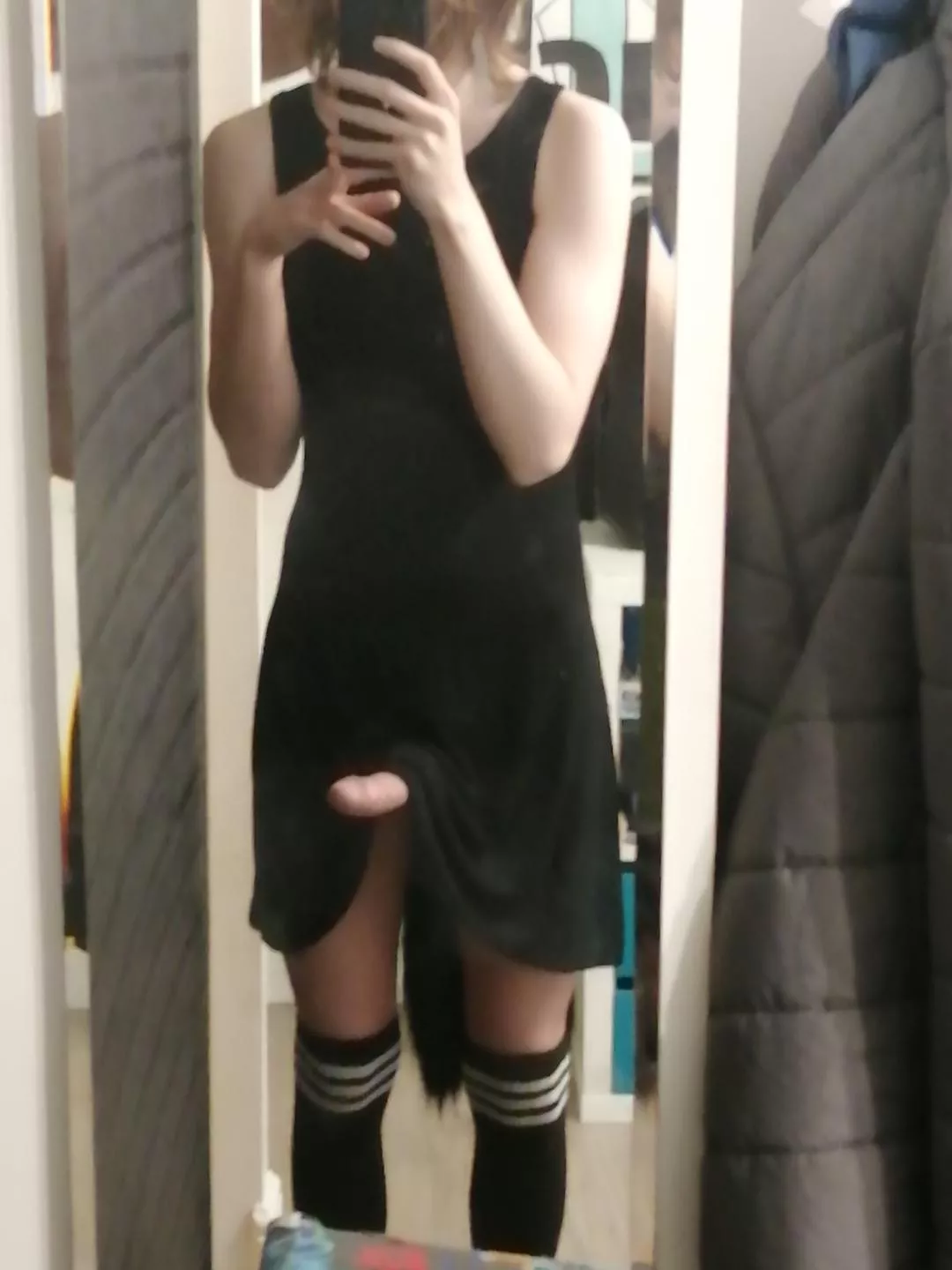 I love dresses because the easy access ^w^