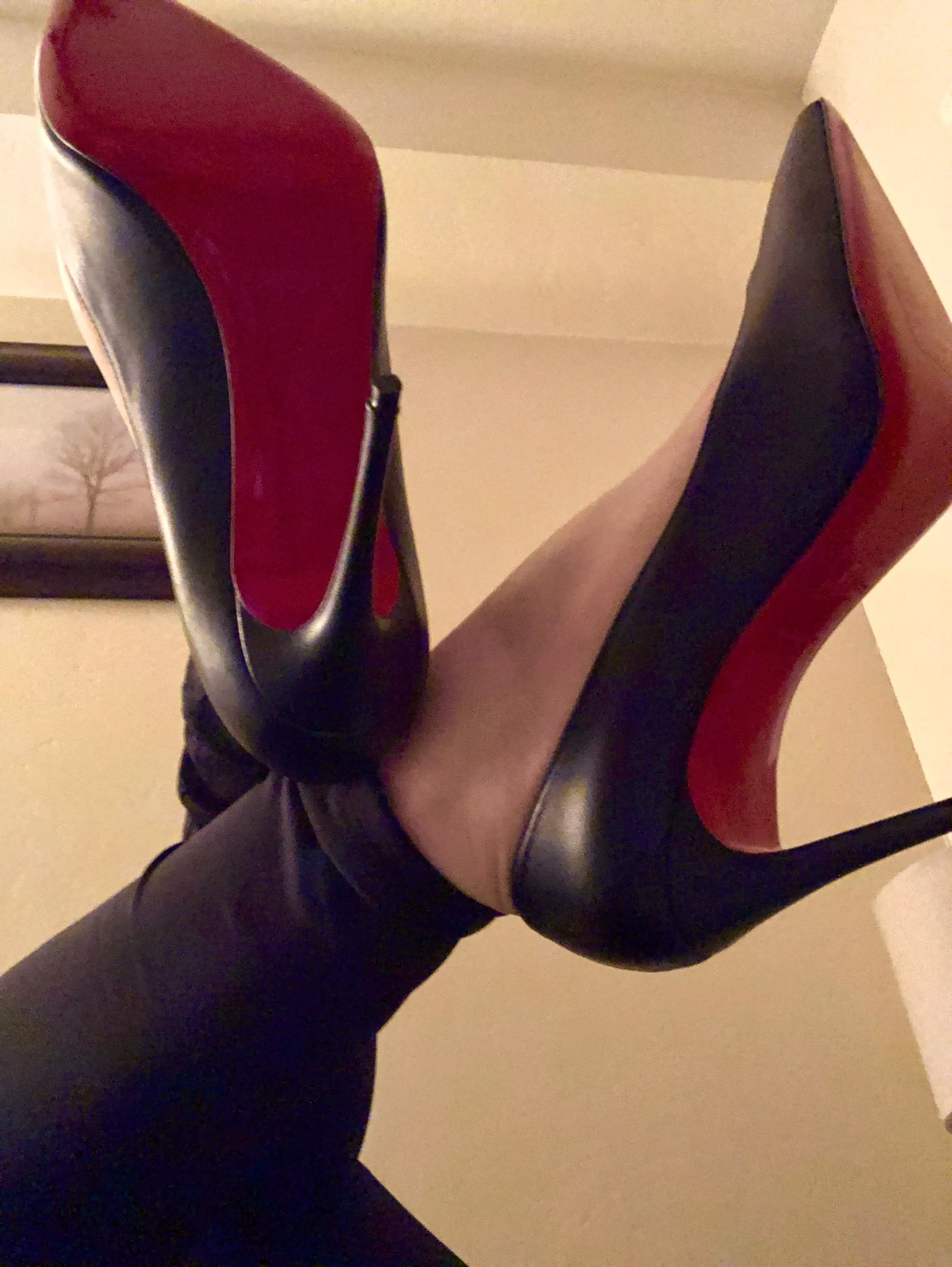 I love getting fucked In my red bottoms