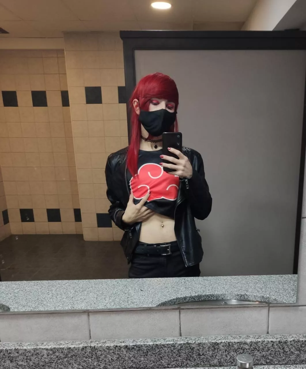 I love how my akatsuki top matches with my hair (its dyed) <3 can I be your femboy emo girlfriend?