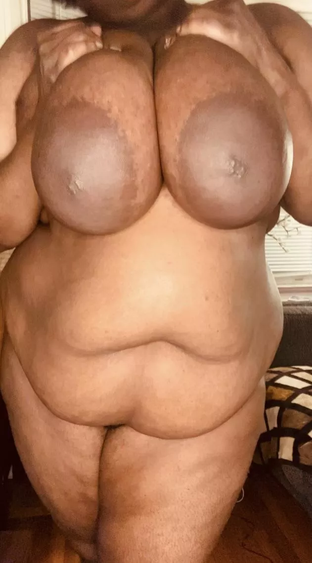 I love playing with my big jiggly boobs and massive areola