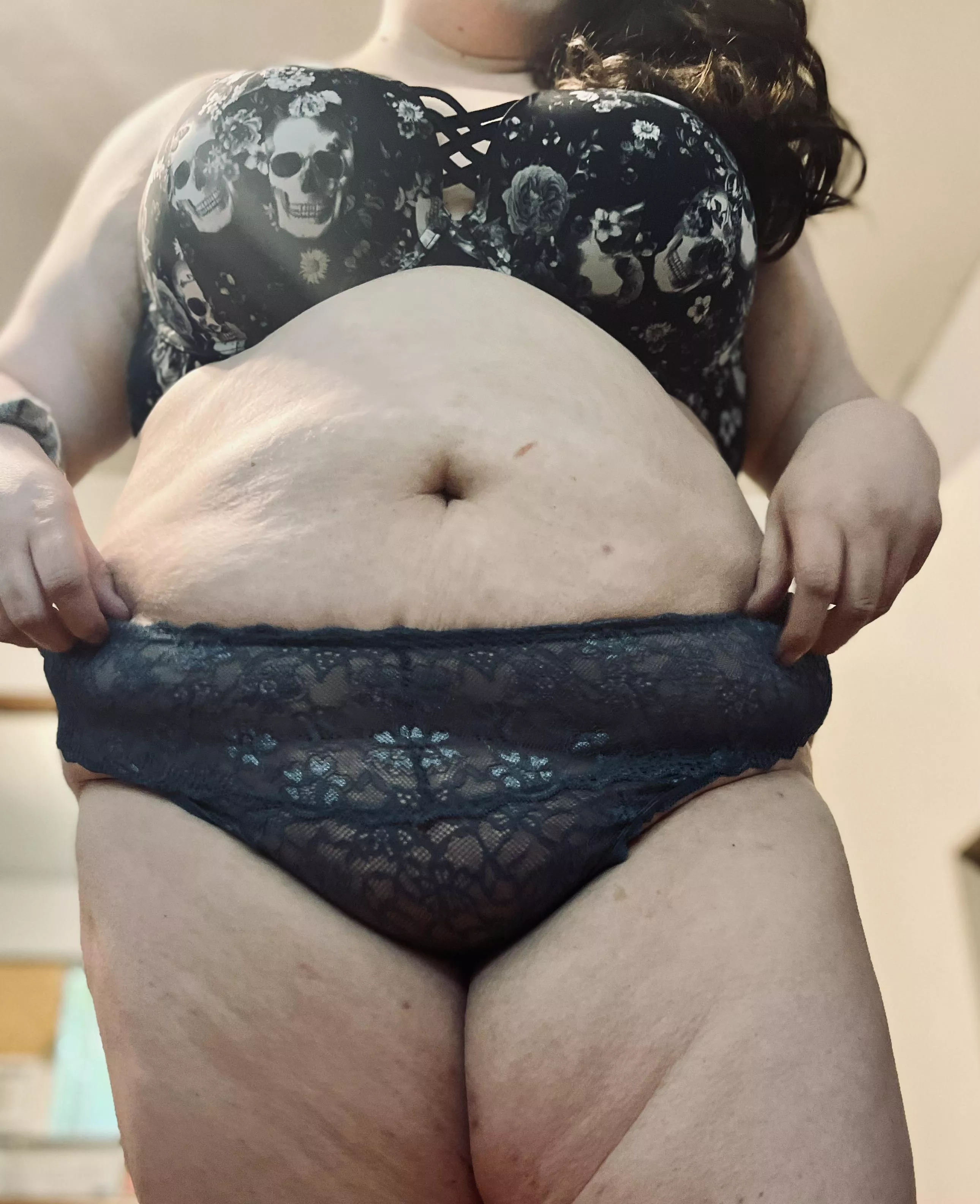 I might be chubby.. but I’m fucking hot. 🥵🥵