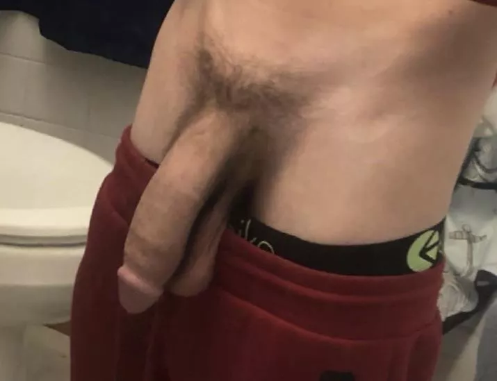 I need someone to come make my big cock stand up 😈