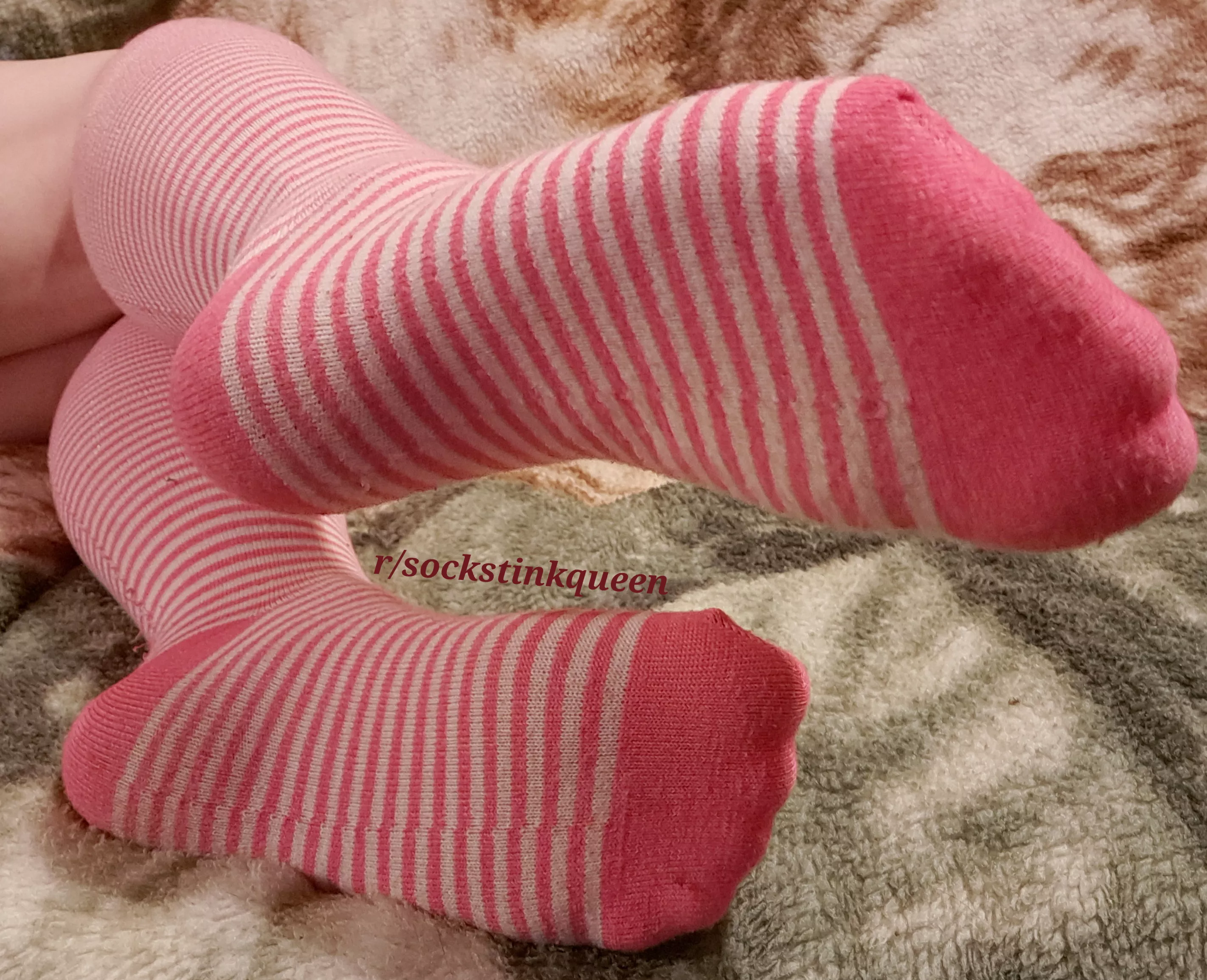 I think it's hot when you sniff my socks â¤