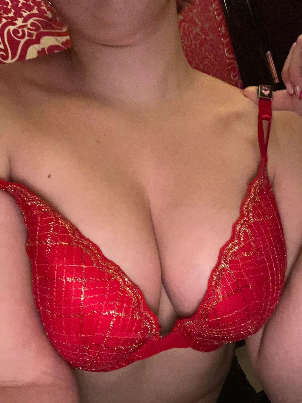 I think you can cum all over my tits