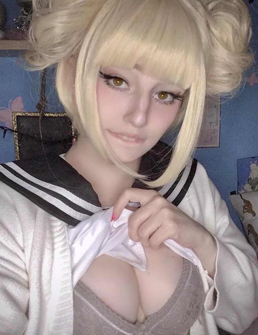 I tried to cosplay Toga!