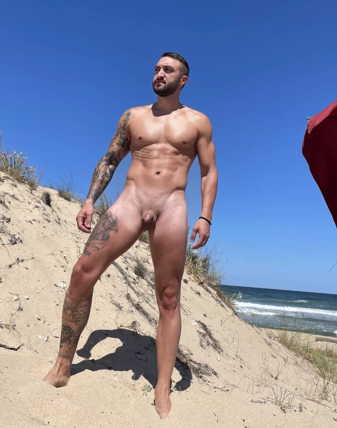 I waiting summer to walking nude on the beach..