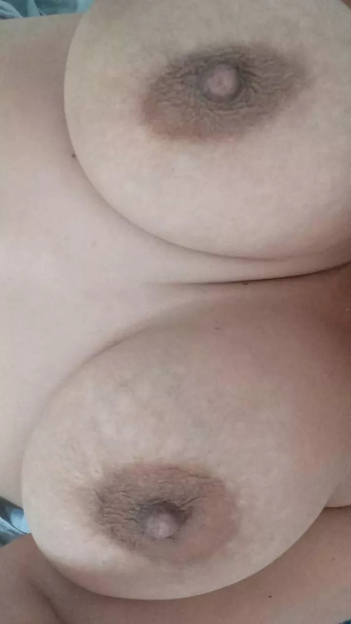 I want all your cum on my tits😈