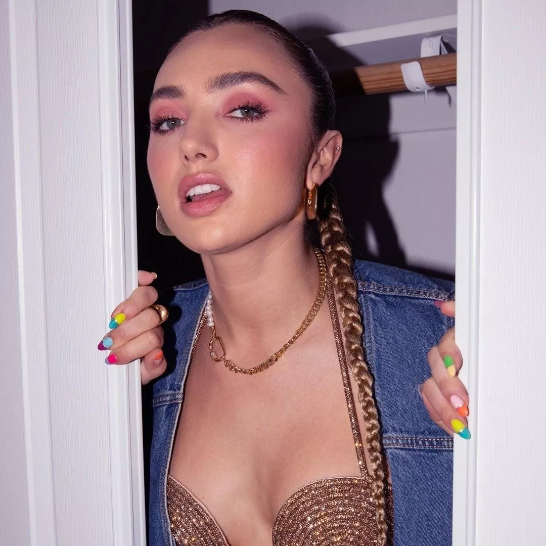 I want to cum all over Peyton List’s face