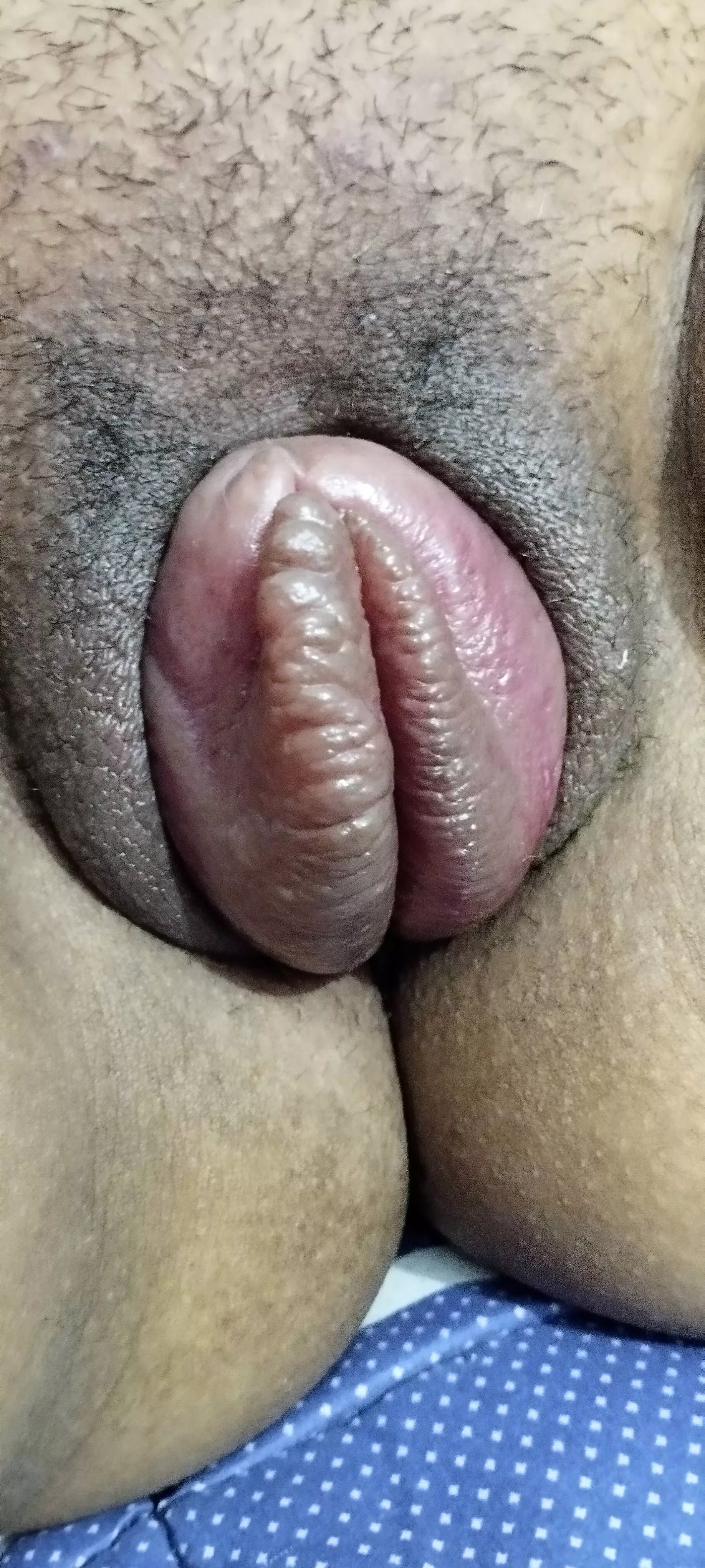 I want to feel a big cock on my fatty lips!! 🍑🍆💦💦🍆👄🍆