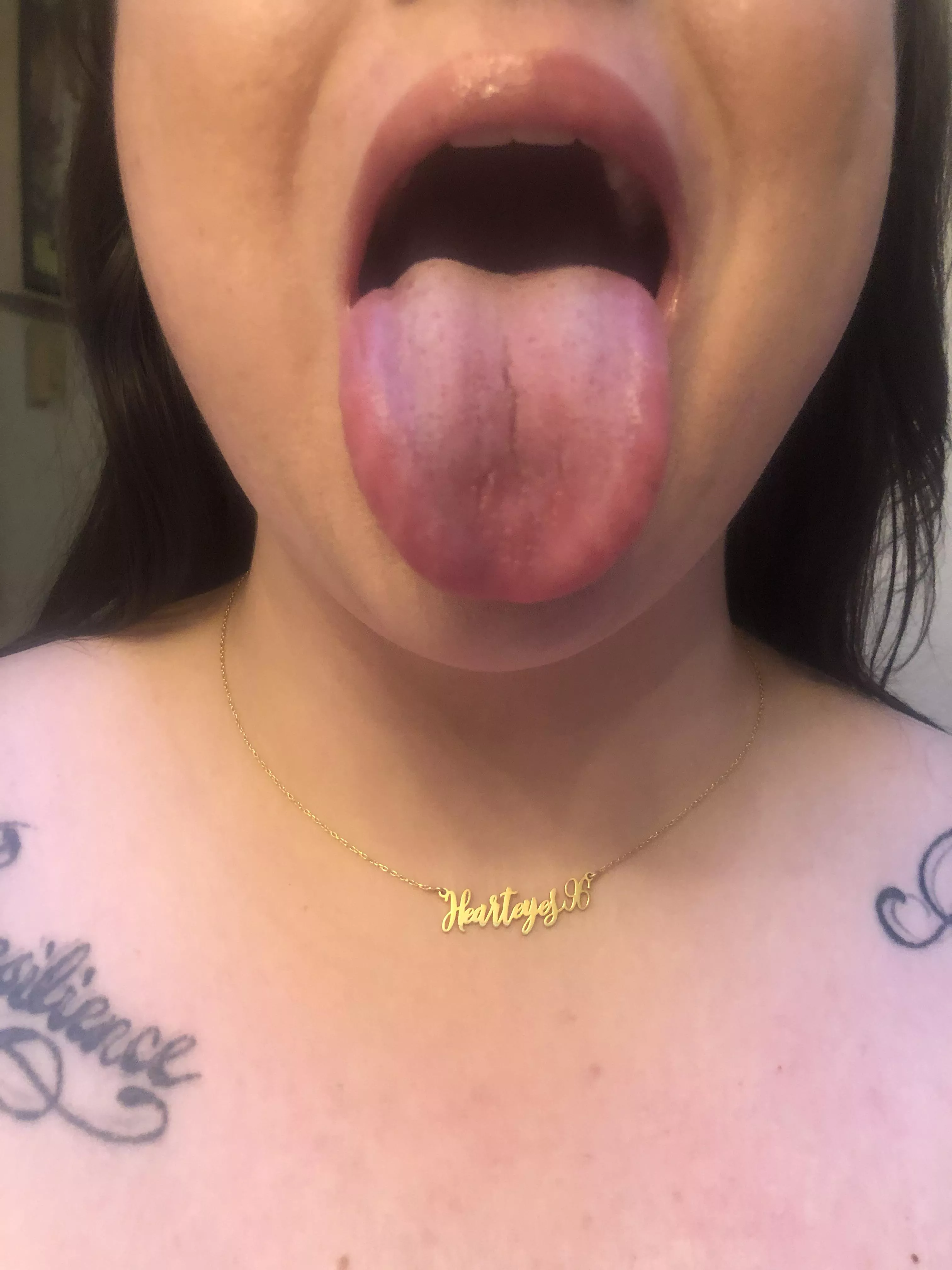 I want to taste you on my tongue and feel you dripping onto my tits, pretty please?!💦💦💦