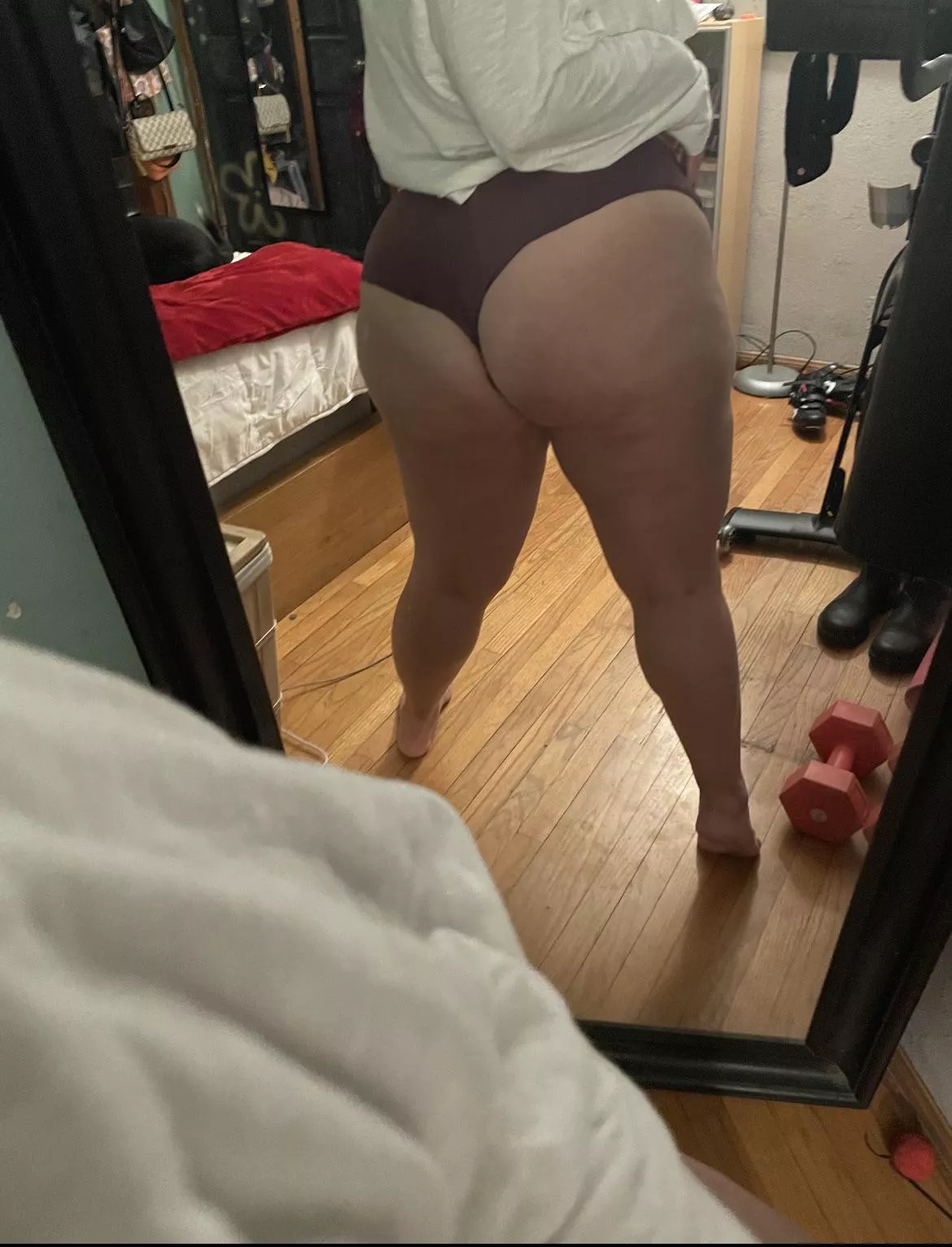 If only I had someone to worship this ass