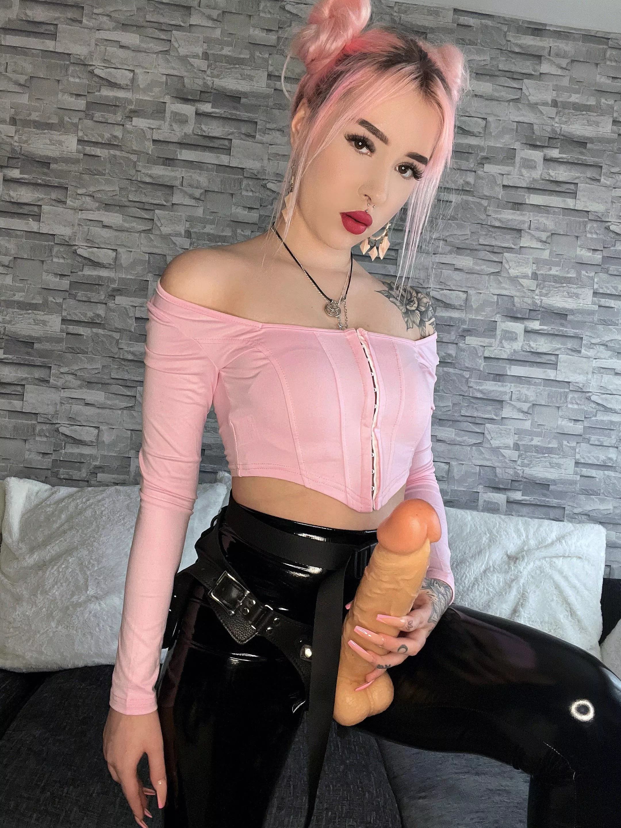 If youâ€™re not begging for my cock, what the fuck are you waiting for? [domme]