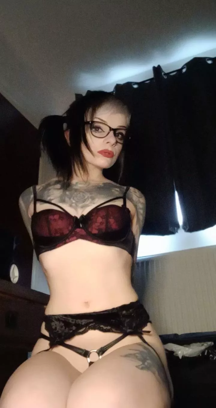 I'm your slutty goth secretary