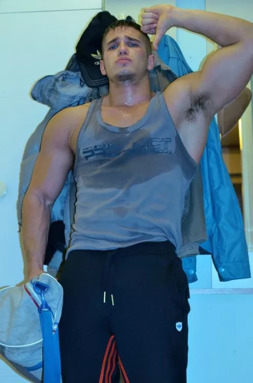 Imagine sniffing his sexy armpits