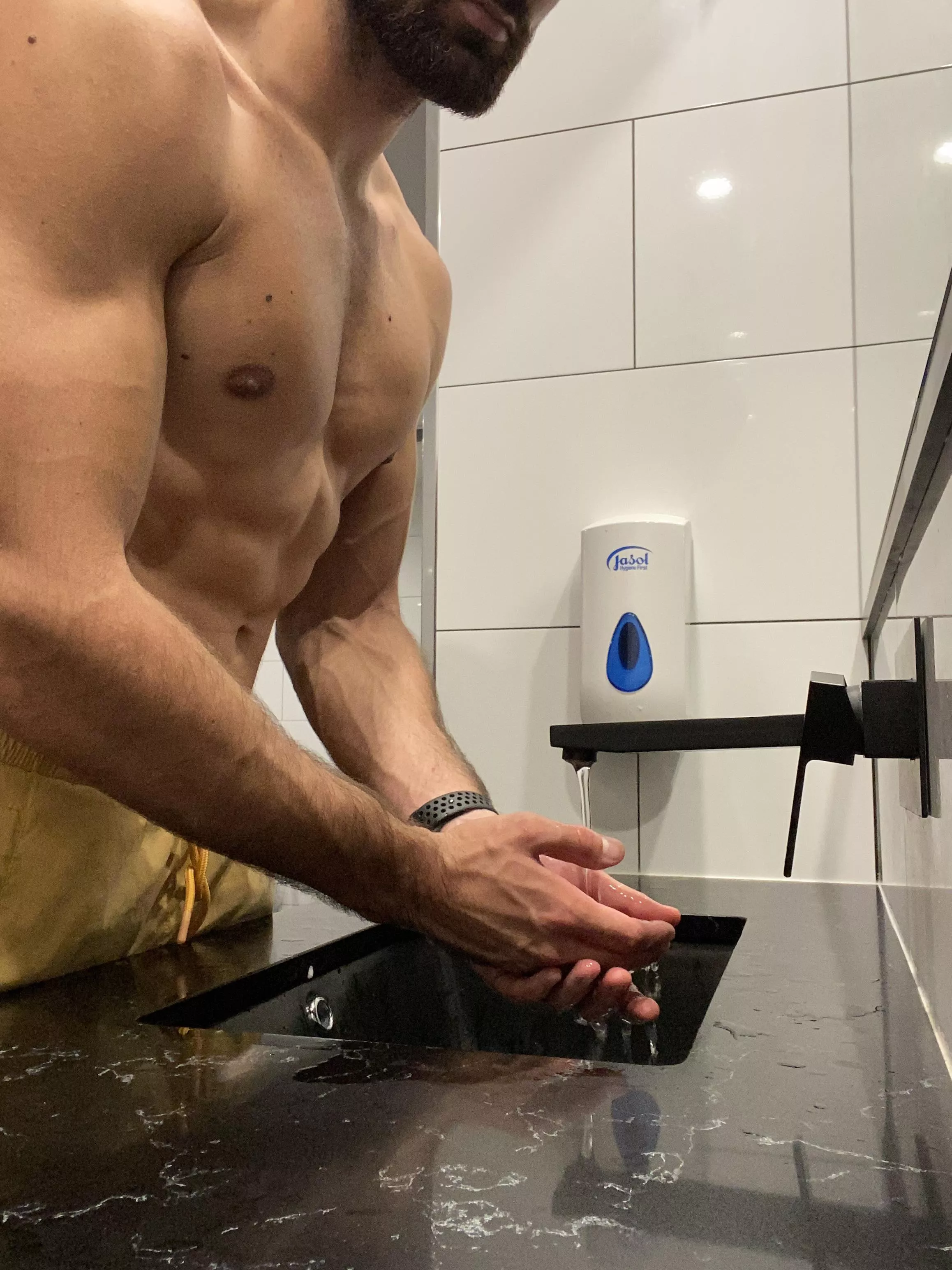 Important to wash your hands after your workout! [m]