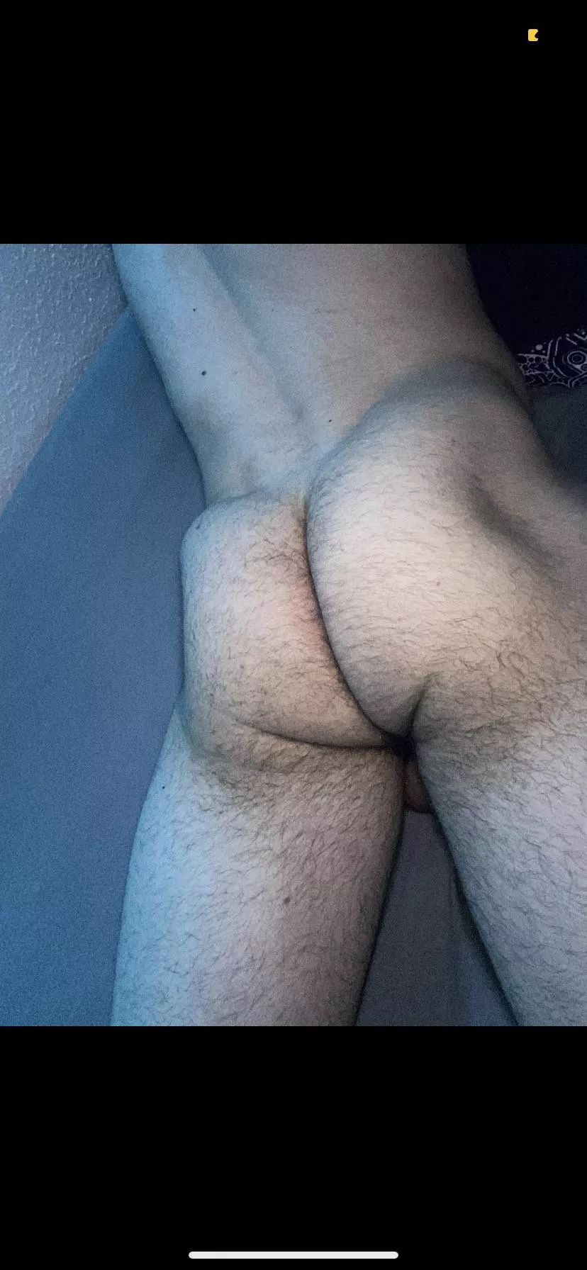 Is my ass big? (M18)