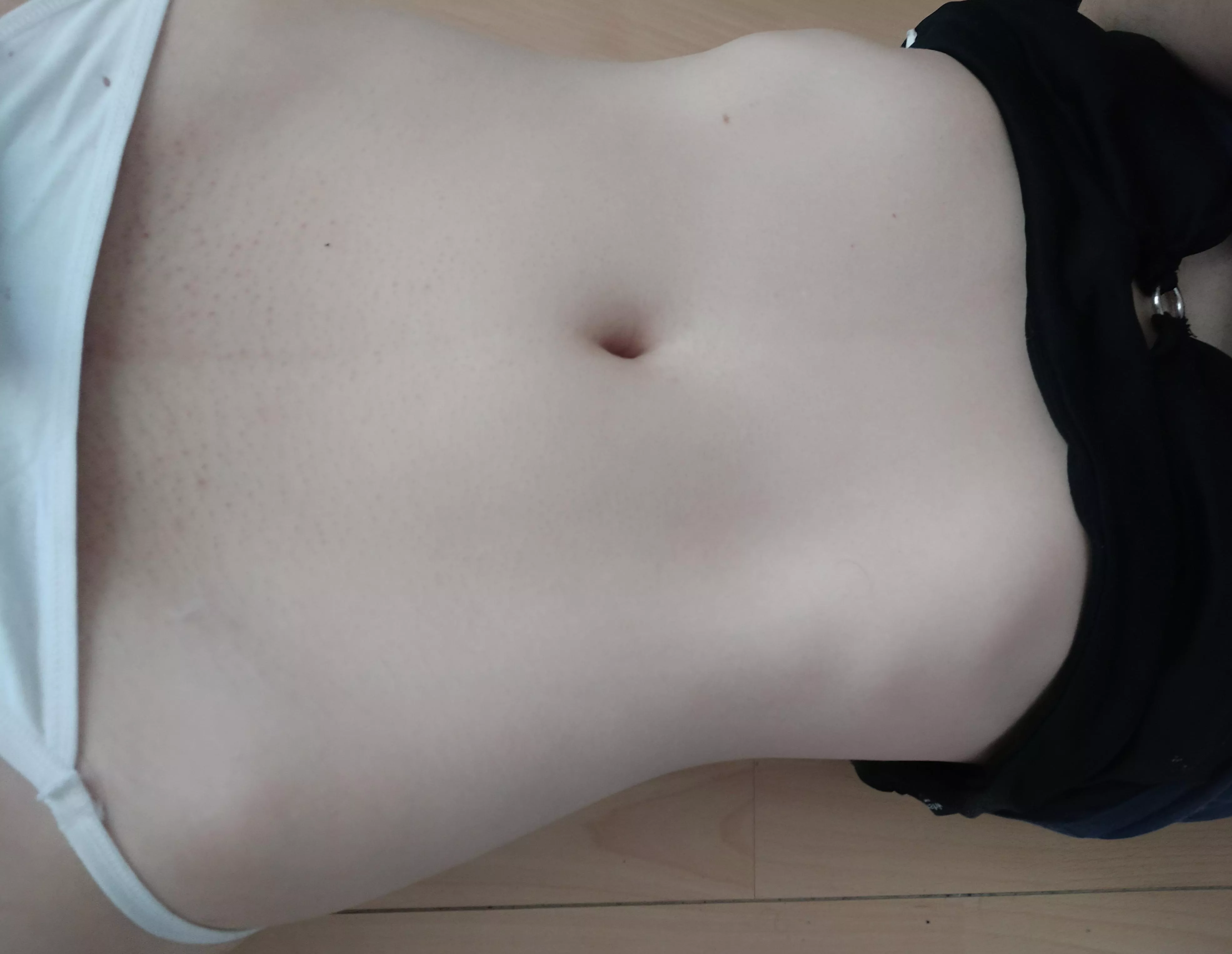 Is my bellybutton nice ðŸ™‚? (Oc)