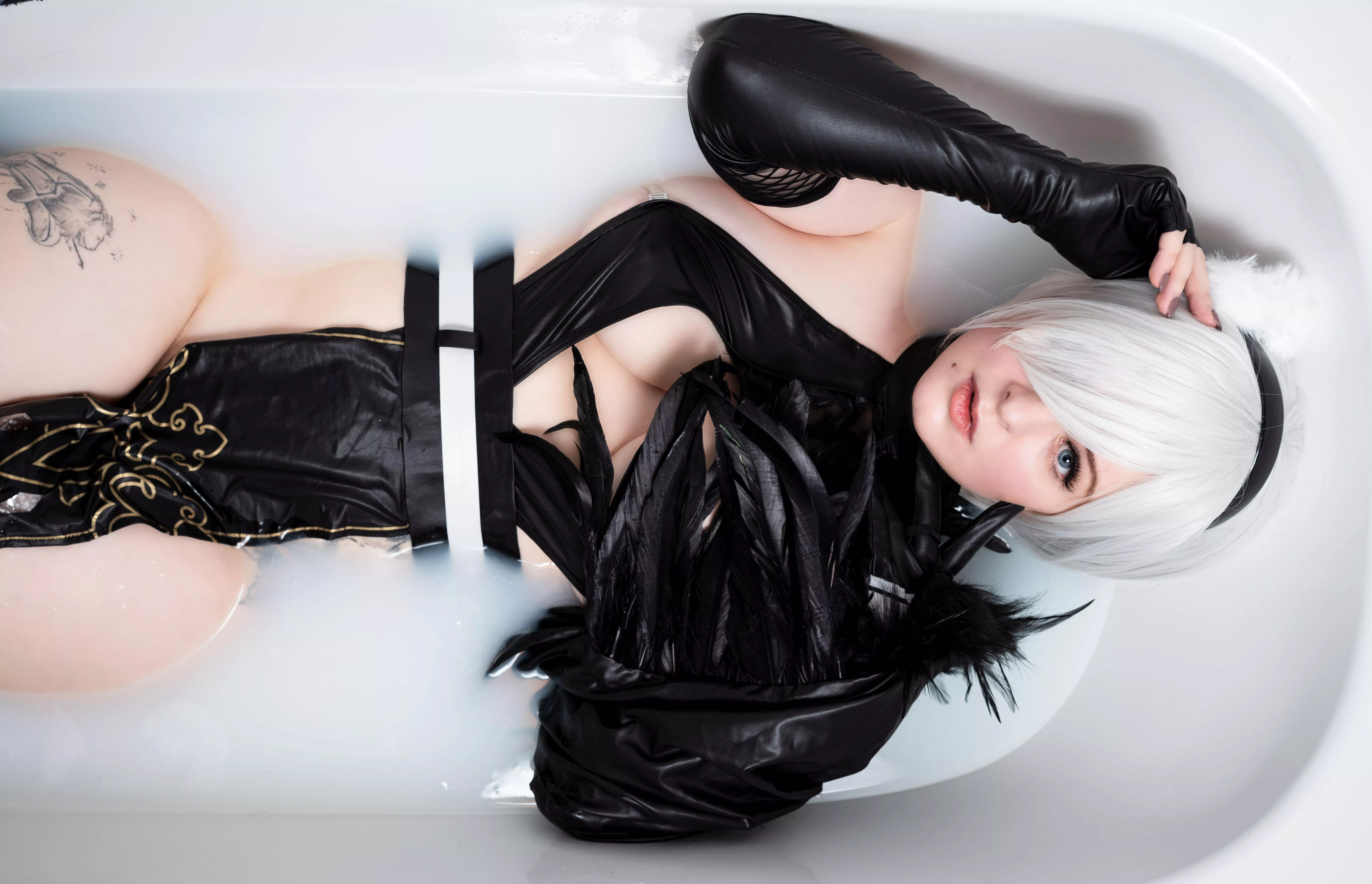 Is taking a bath as Android recommended? [2B from NieR]