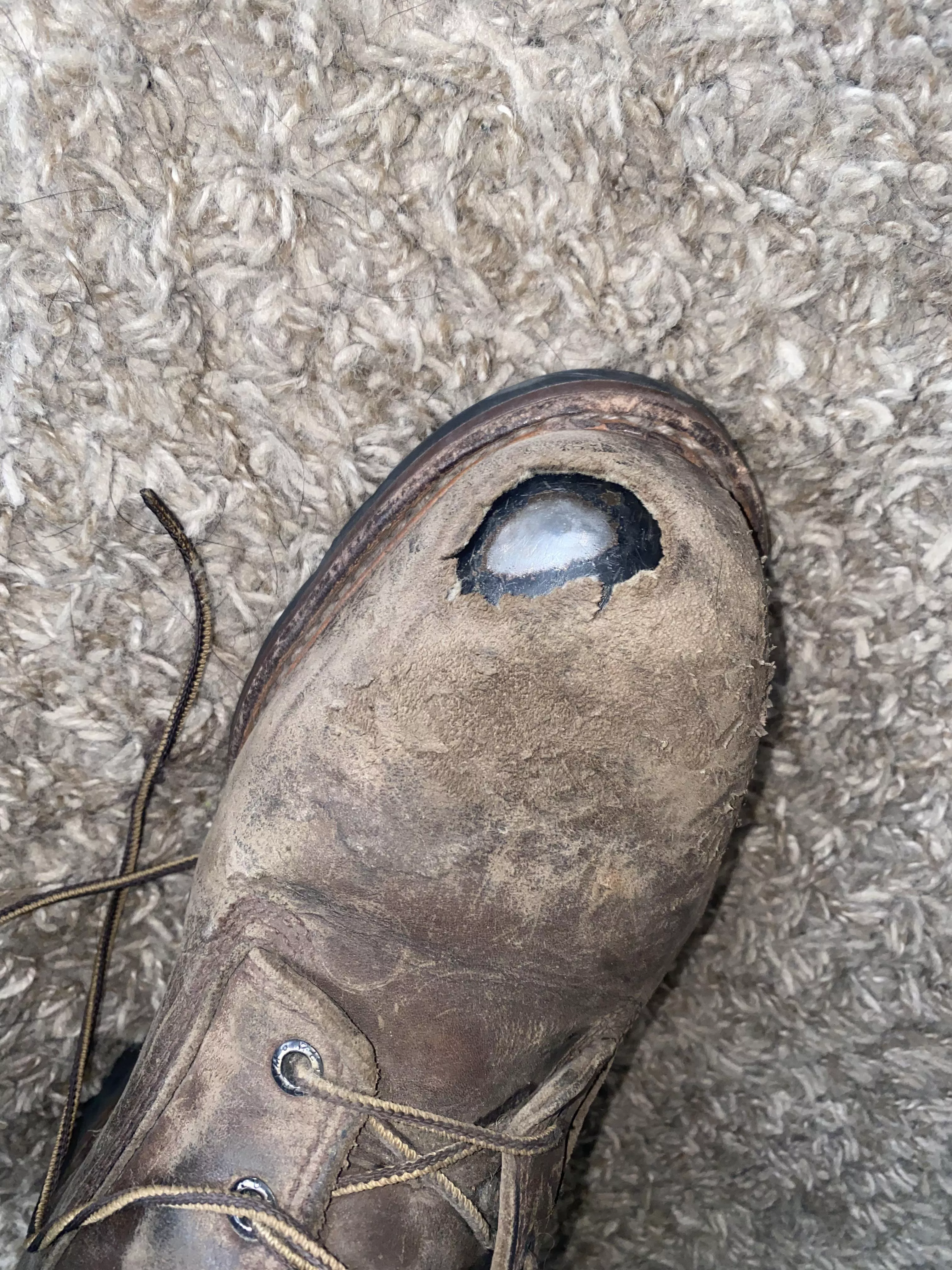 Is this fixable? Perfectly good boots I just donâ€™t like how the steel shows. They are red wings