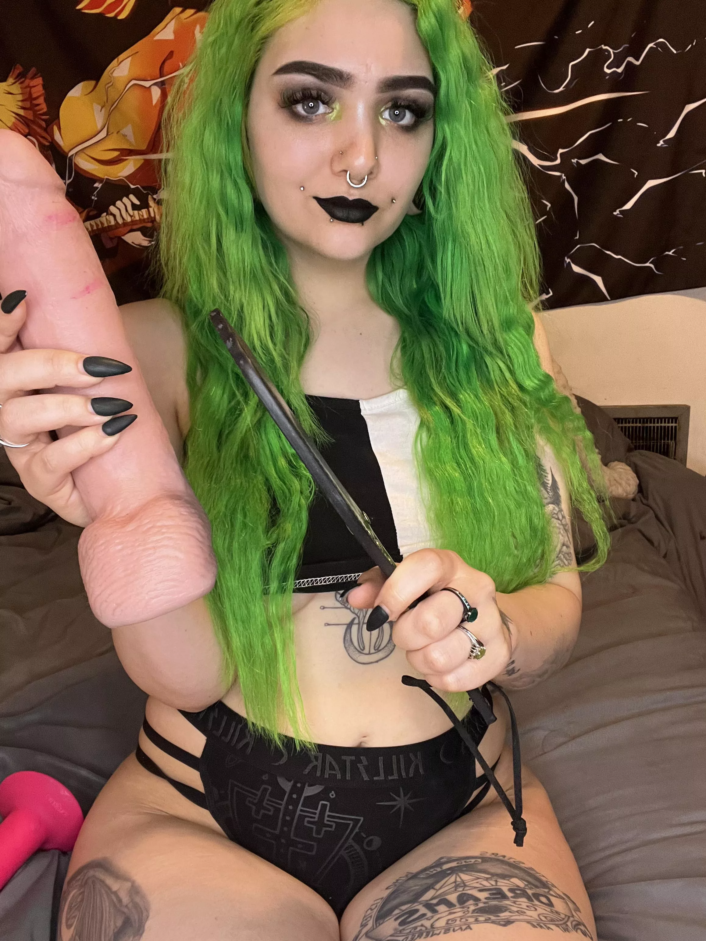 Itâ€™s time to let go and be controlled. Nothing and nobody can save you from your goddessâ€™ humiliation. Donâ€™t worry cuckâ€¦I will hurt you until you canâ€™t help but bust. ðŸ‘‡ðŸ»ðŸ§Ž Kik/telegram: xdaddyslittlekittyx Snap: elmskittykat [domme][fet