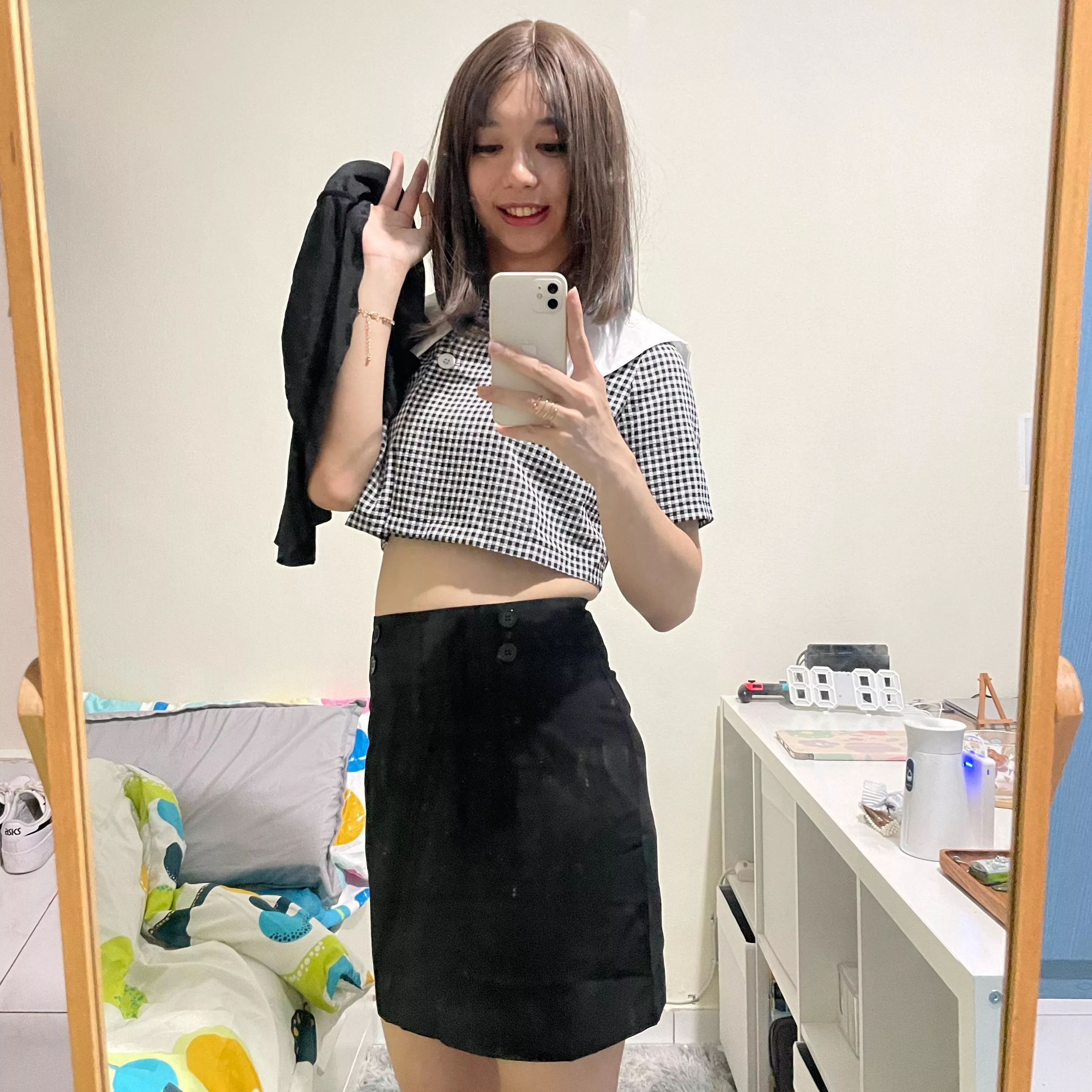 I’ve been trying out different outfits! How do i look?