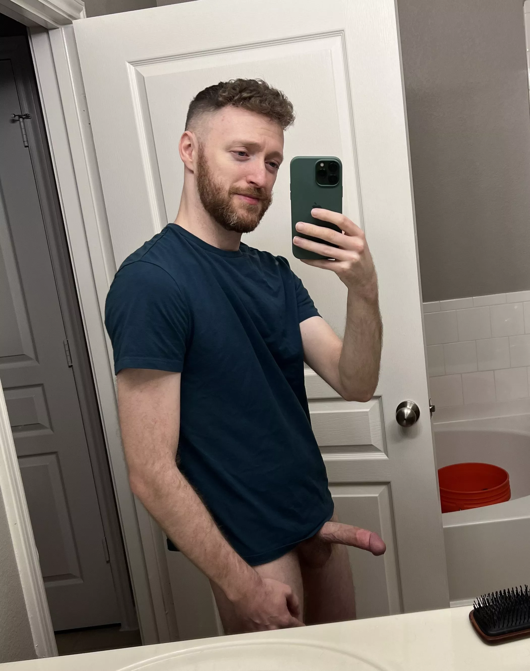 I've definitely got a beard and a boner today [31]