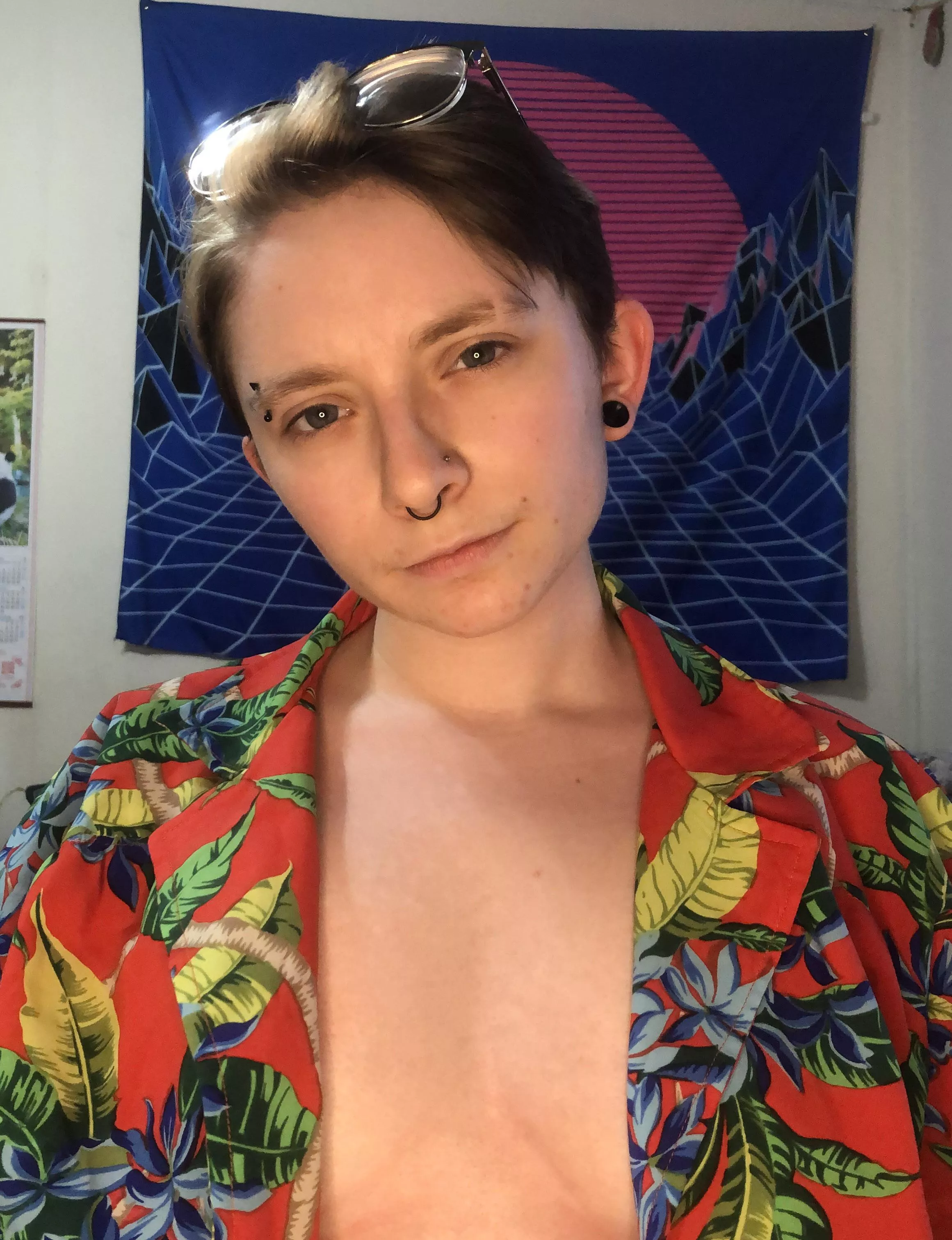 Iâ€™ve had a hard time with open chest binding in the past but now that Iâ€™ve been on T for a little while it feels much more achievable. ðŸ˜Ž