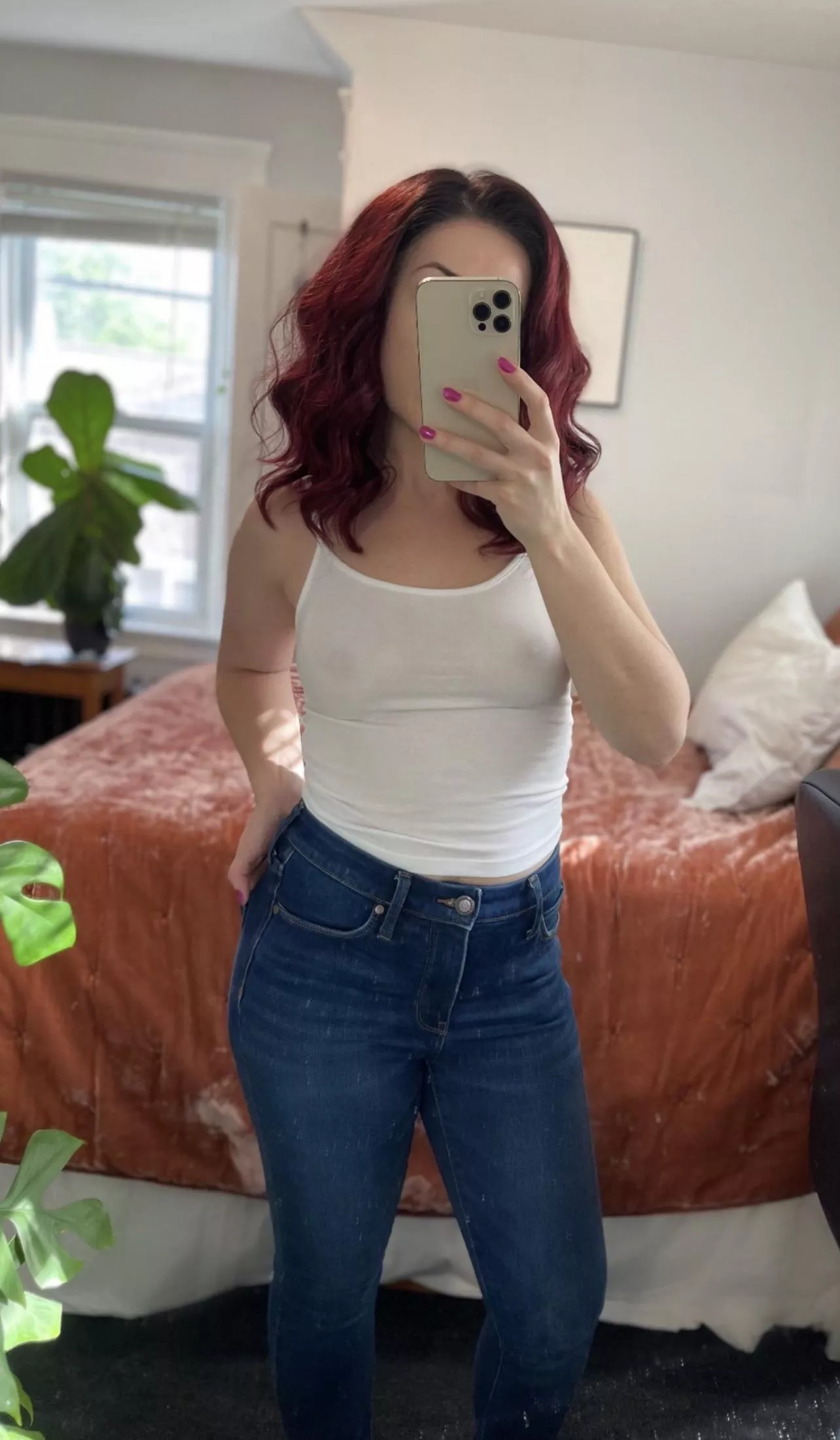 Jeans with a white tank, a classic