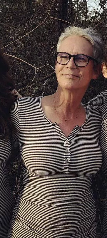 Jerking to absolute MILF Jamie Lee Curtis