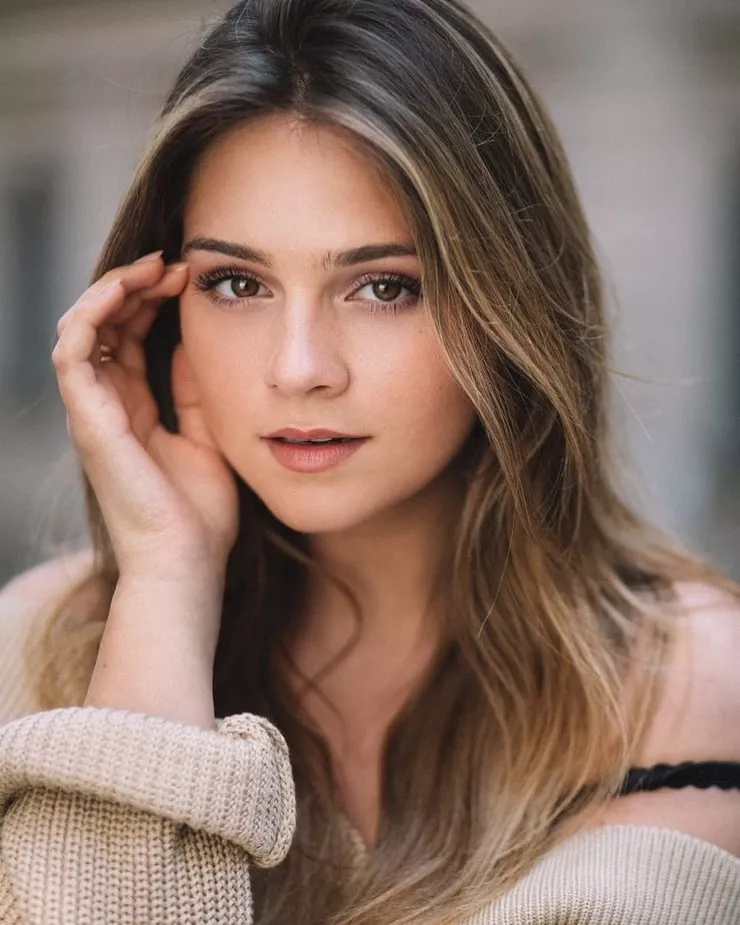 Jessy Hartel.