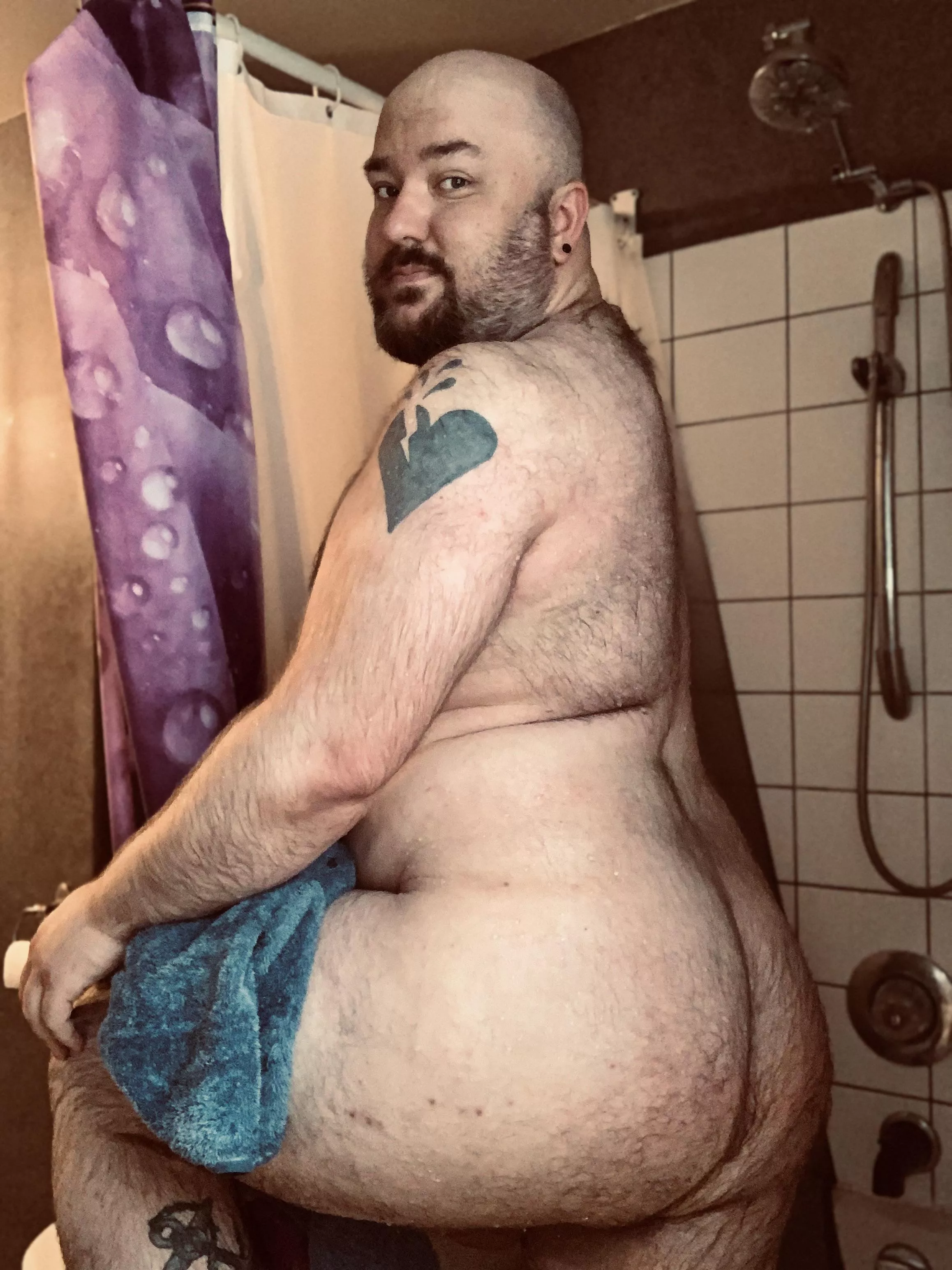 Just a bear bum [38m]