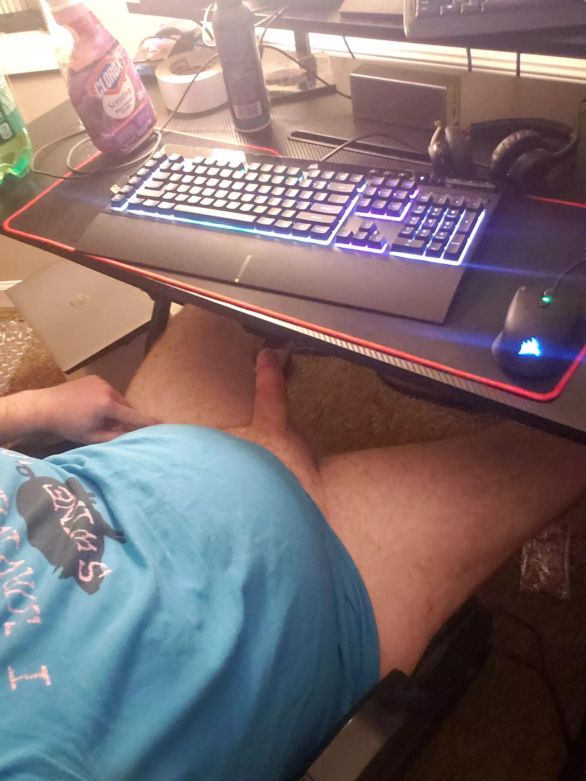 just a chubby gamer sitting at his desk