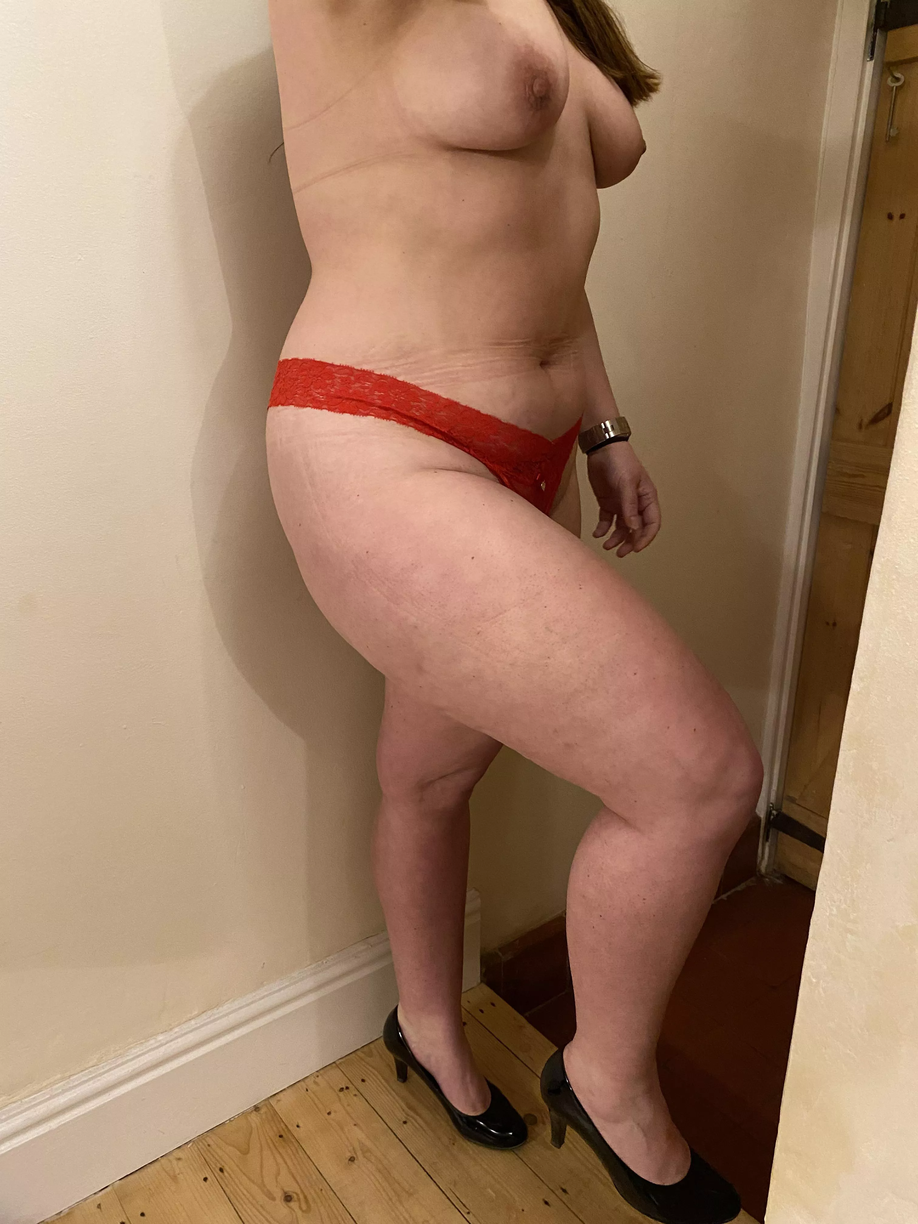 Just a curvy milf wanting some fun …