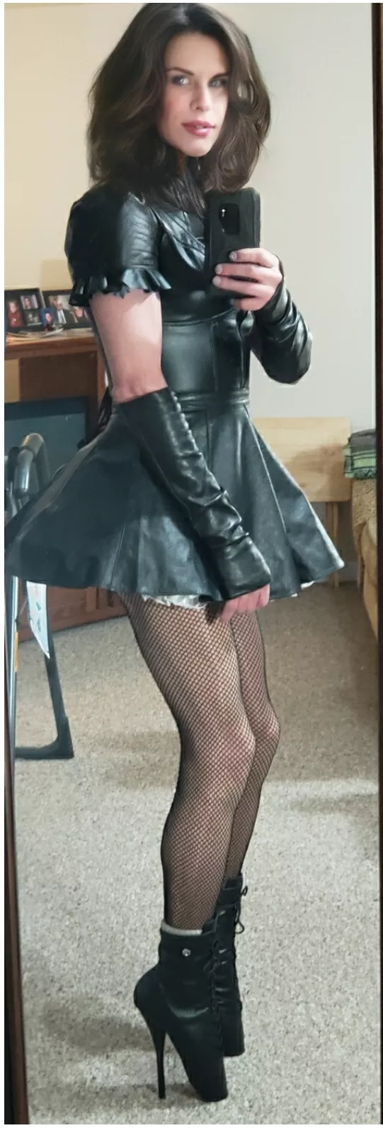 Just a leather maid in ballet heels;)