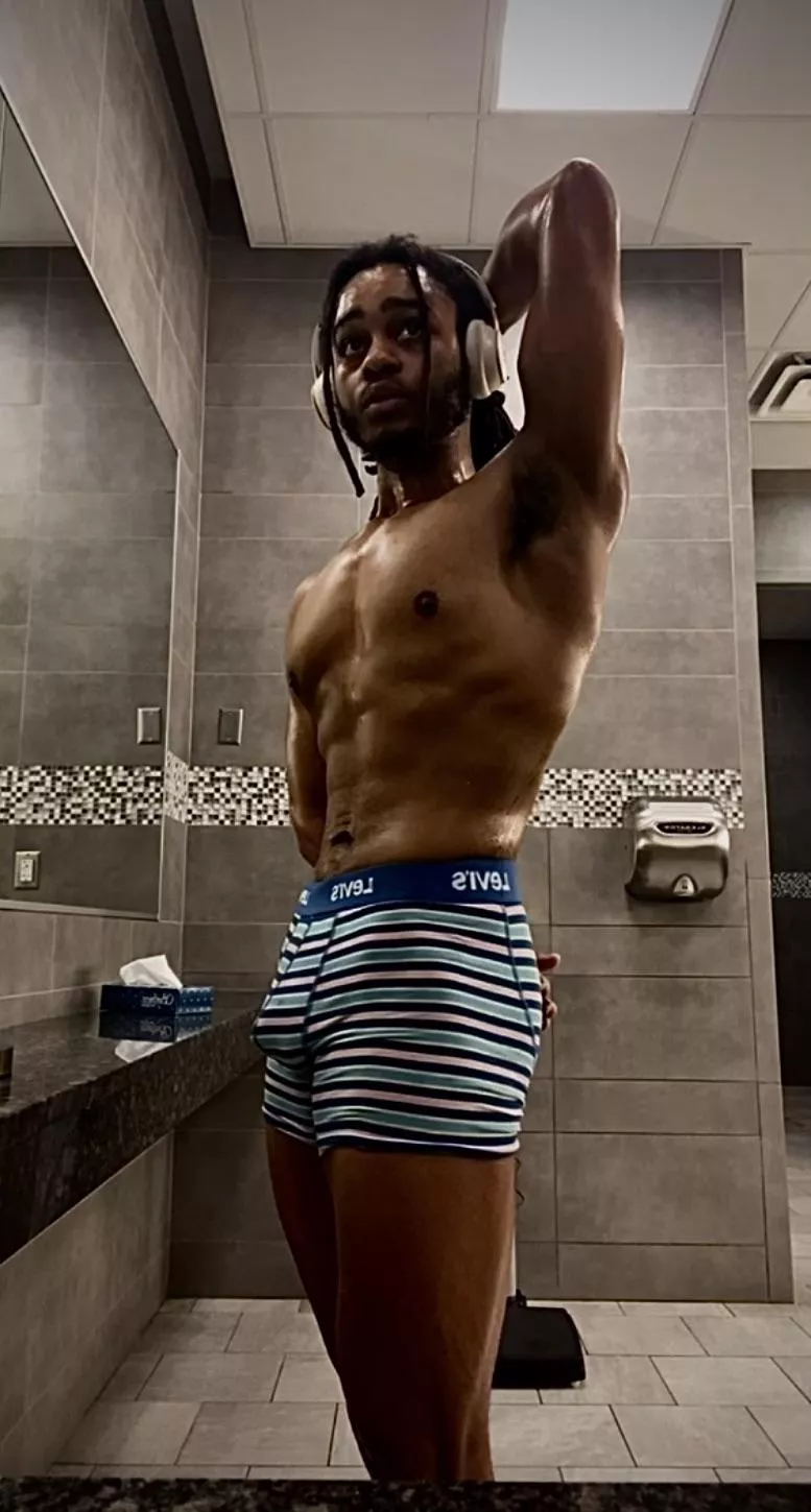 Just a locker room bulge, don’t mind me.