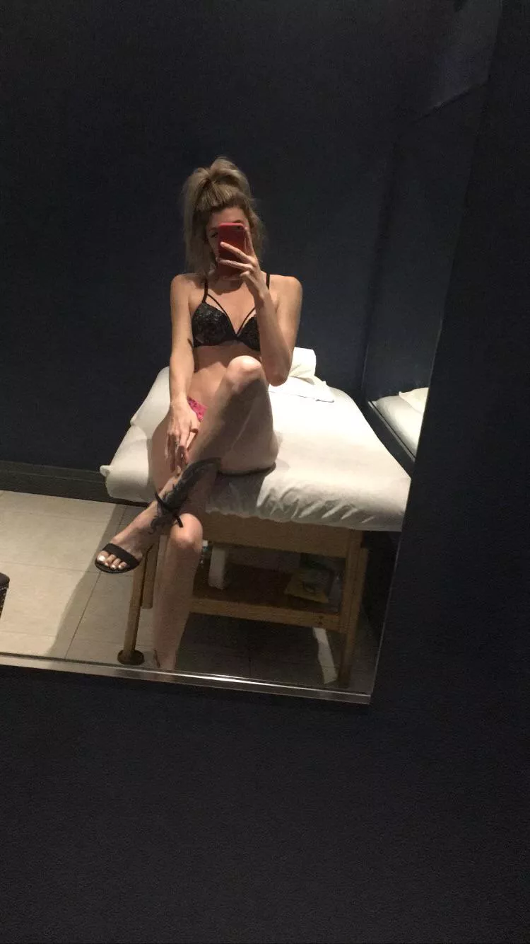 Just being a slut in the massage parlour ;) u like it daddy?