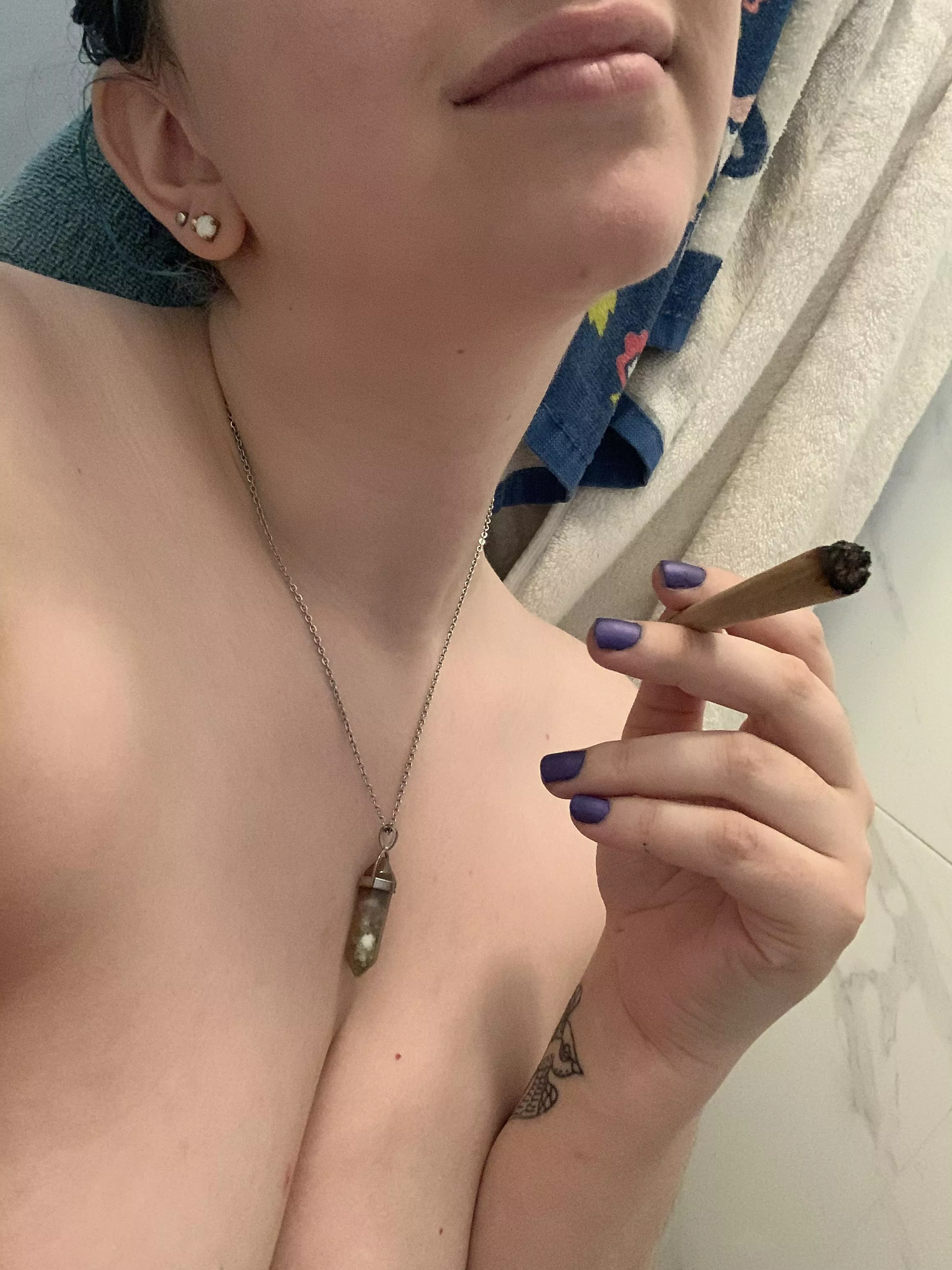 Just enjoying a little late night joint ðŸ˜œðŸƒðŸ˜¶â€ðŸŒ«ï¸ by Cosplaying Cryptid