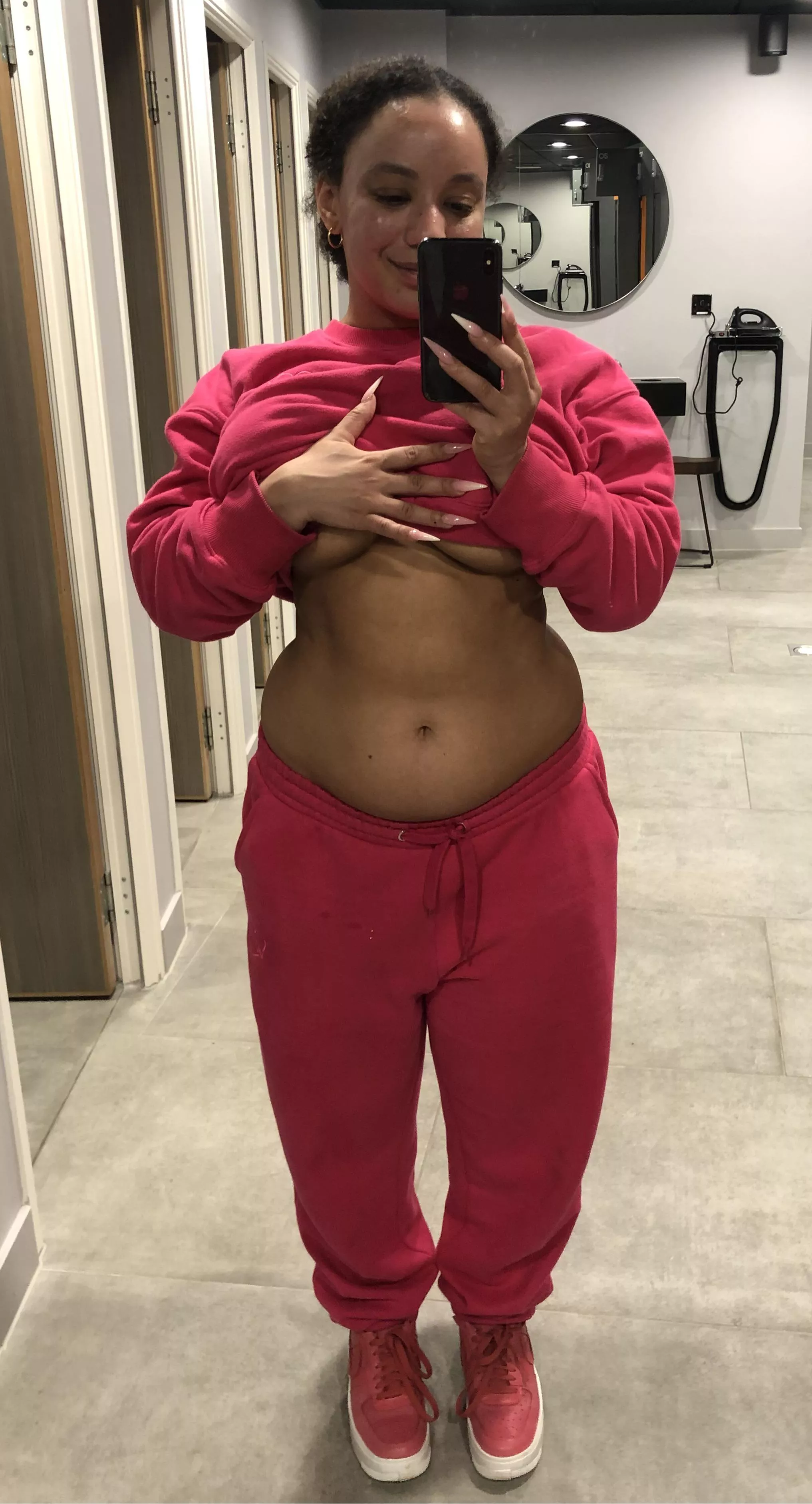 Just sharing my love for my tummy!