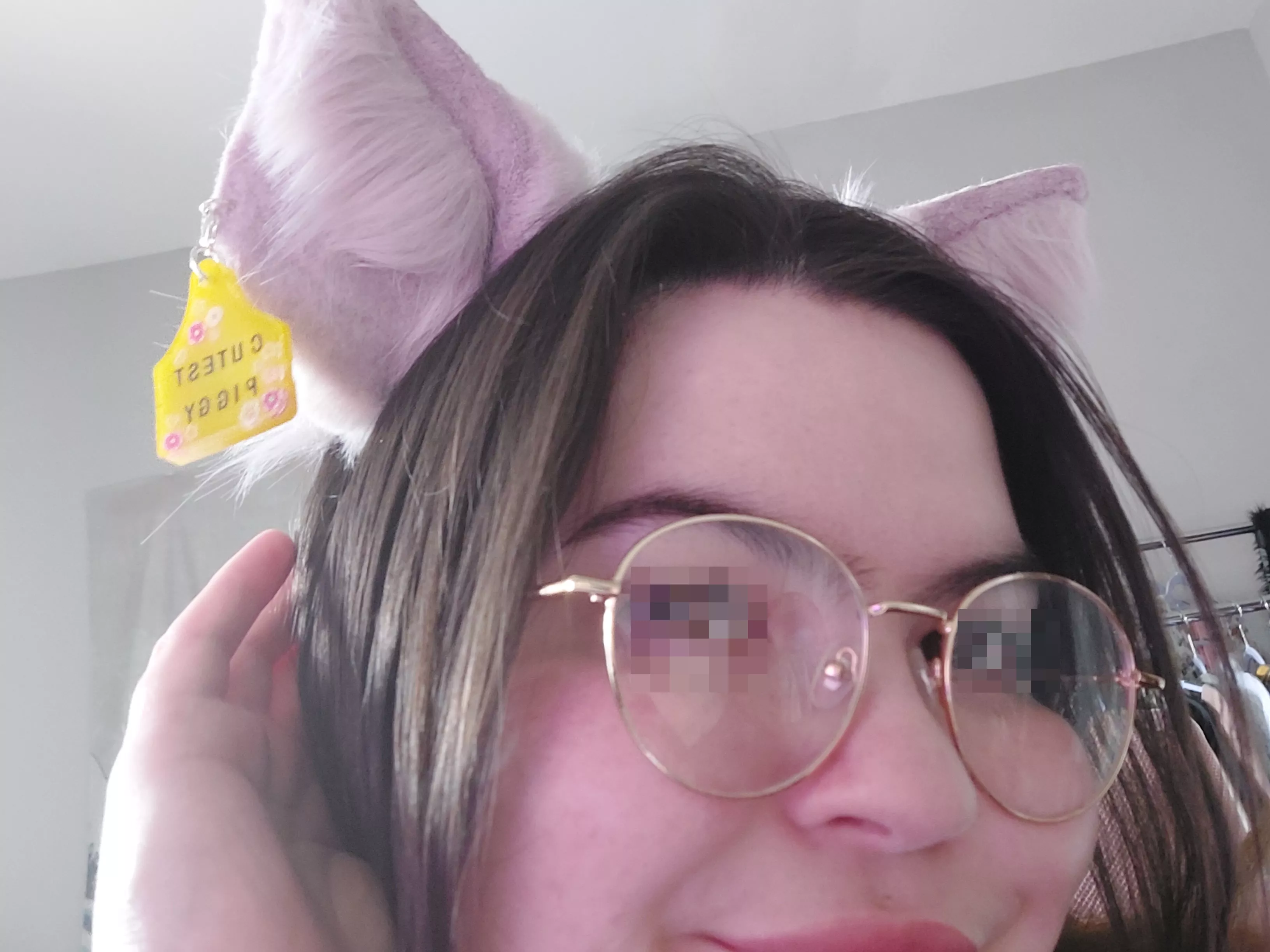 Just showing off my new ears ^w^