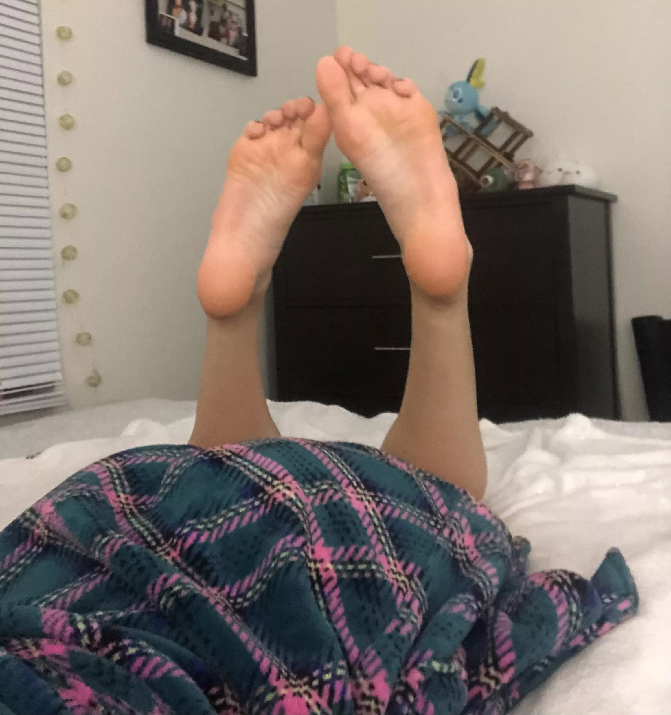 Just spent 12 hours on my feet, can you rub them for me?