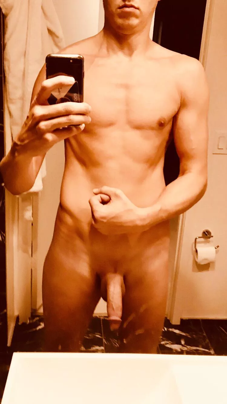 Keeping fit….join me in the shower after the pu(m)p