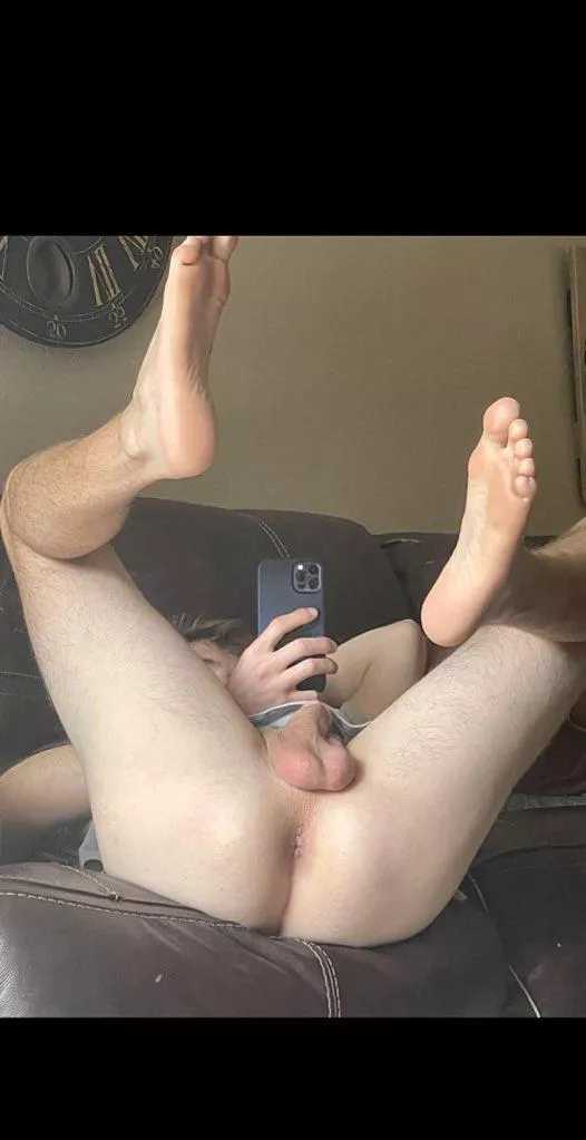 Kiss my soles while your balls deep