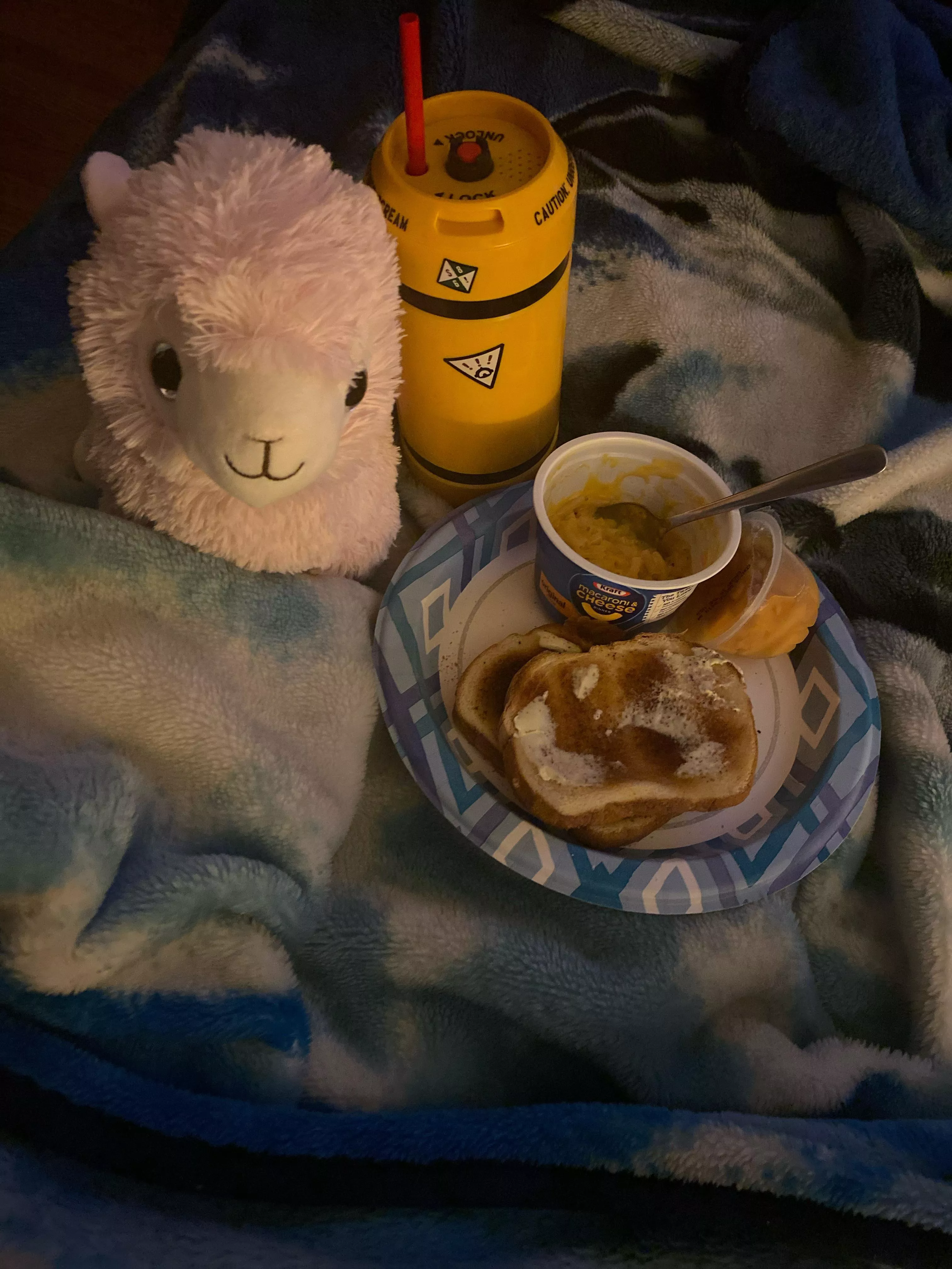 Late Dinner, I got off work late and I canâ€™t afford much because Iâ€™m moving soon. I tried my best ðŸ¥º. At least I have my stuffie Lavender and my Monster Inc cup my Daddy got me. ðŸ¥ºðŸ’•