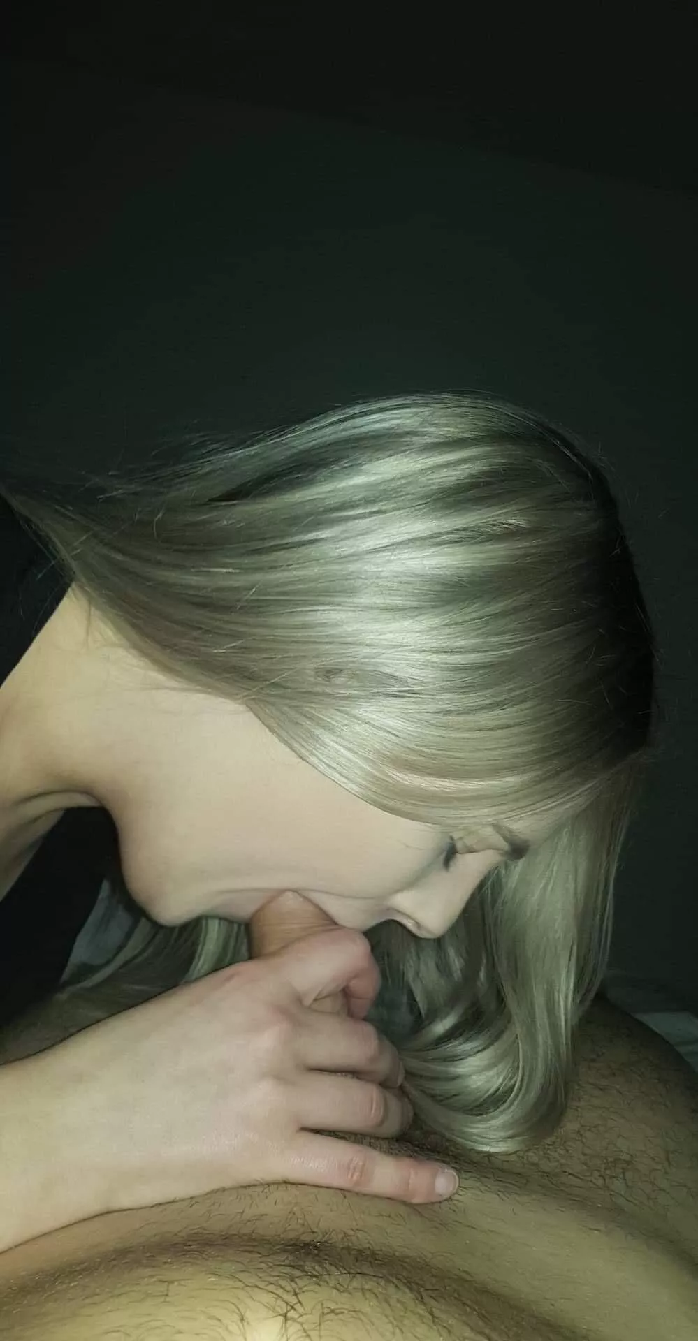 Late night bj;) gf knows how to work a cock.