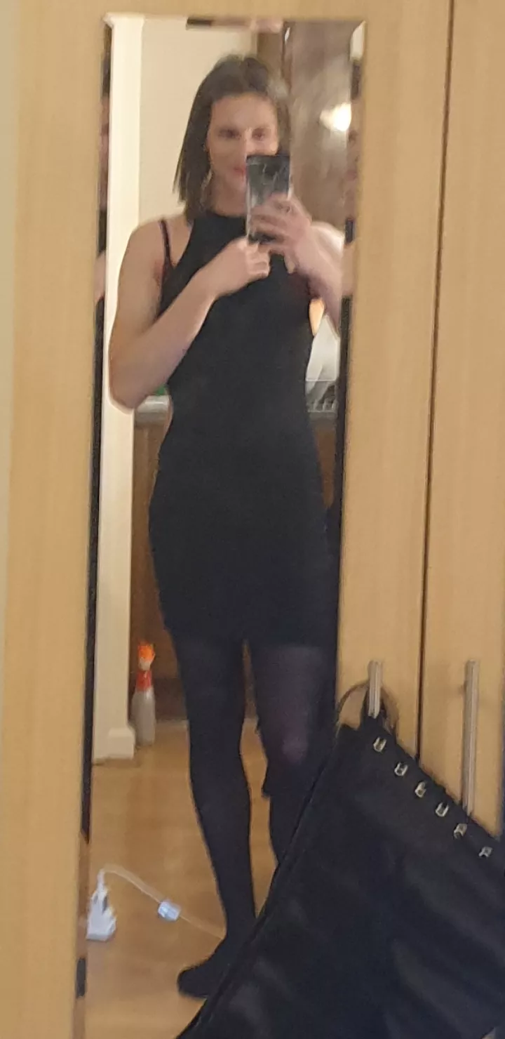 LBD and tights👀 Finally feeling more confident to show my face!