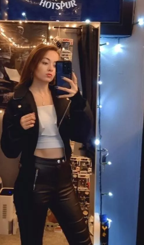 Leather leggings + jacket are perfect x