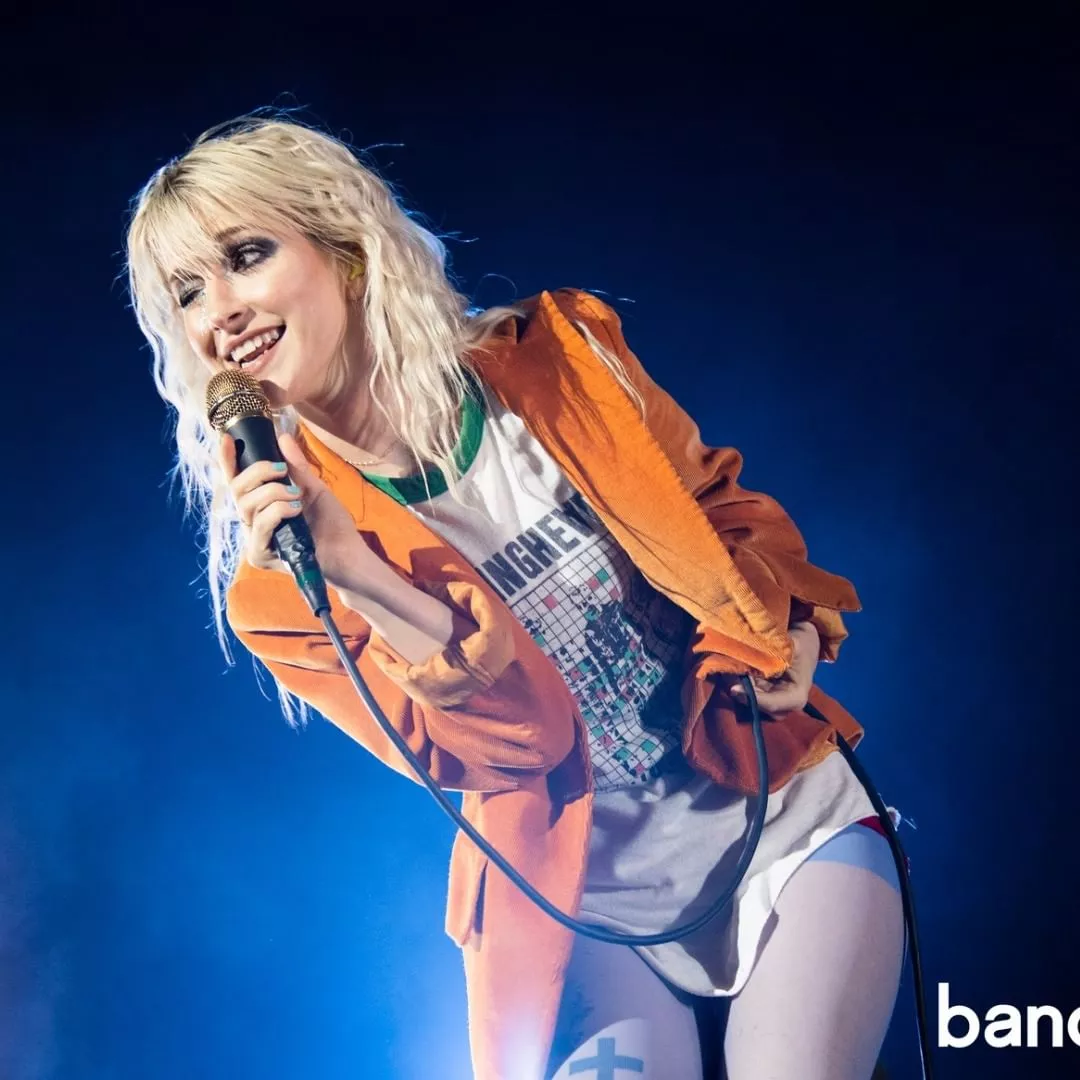 let's get so fucking bi for Hayley Williams