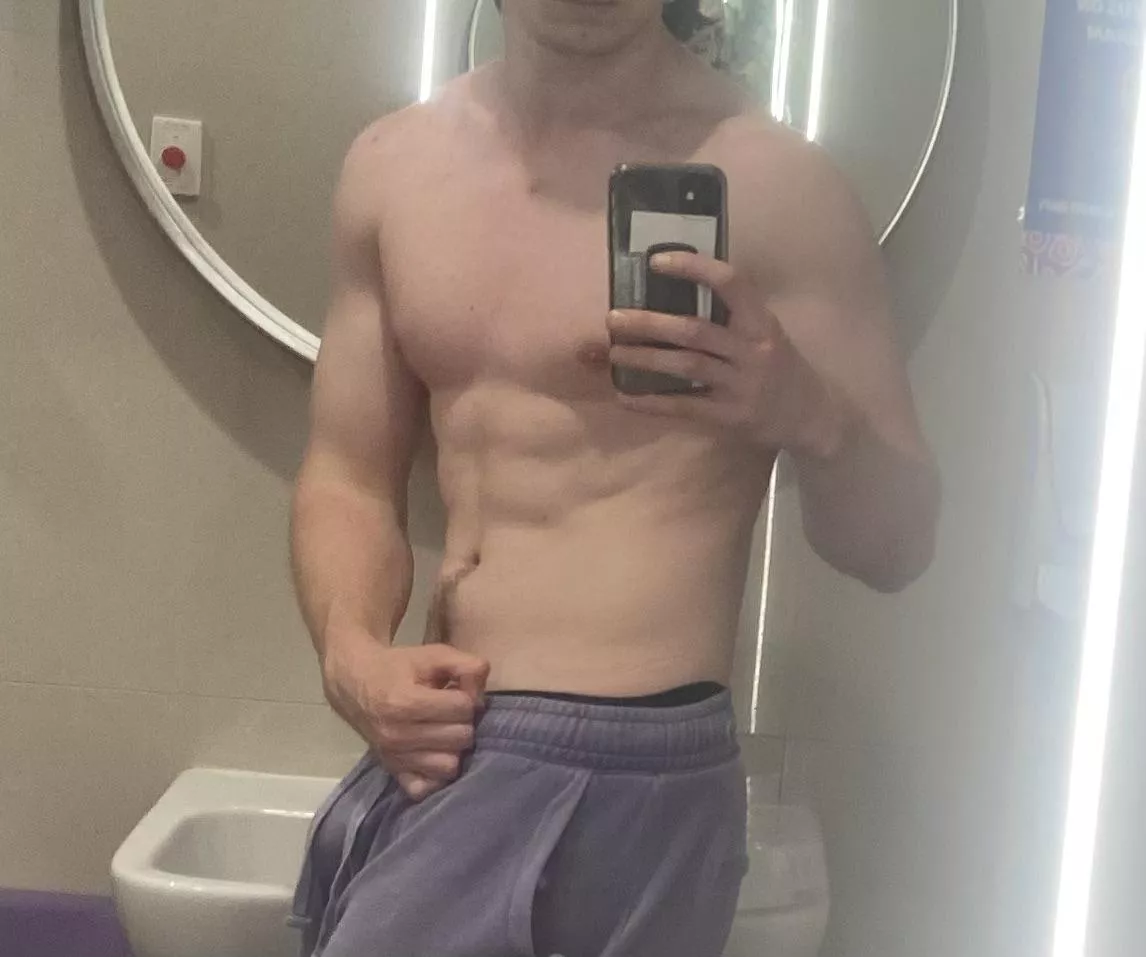 Let’s meet in the changerooms after working out [m]